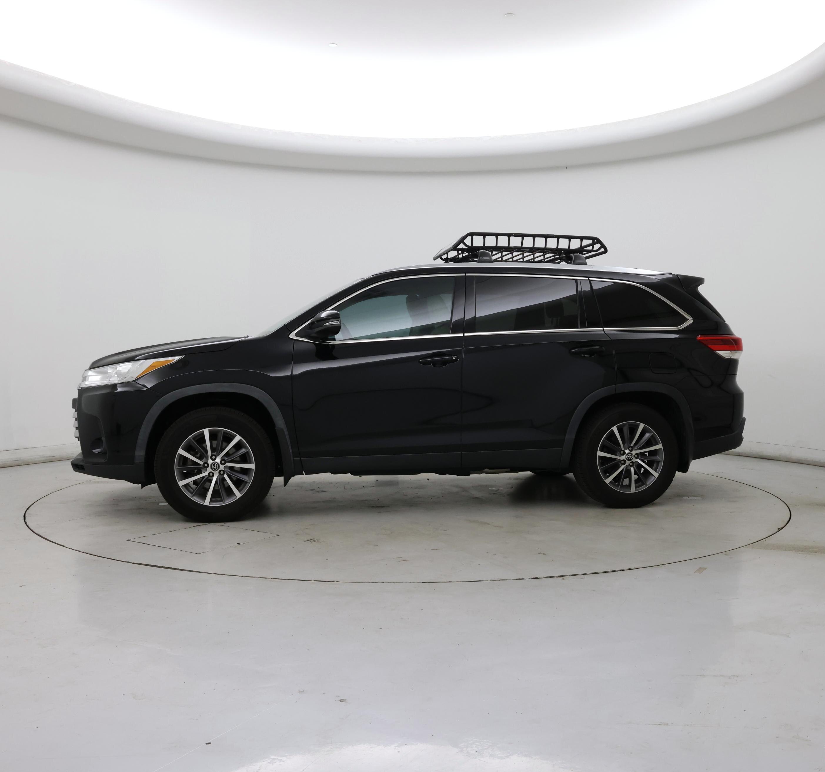 Thumbnail: 2019 Toyota Highlander - 3