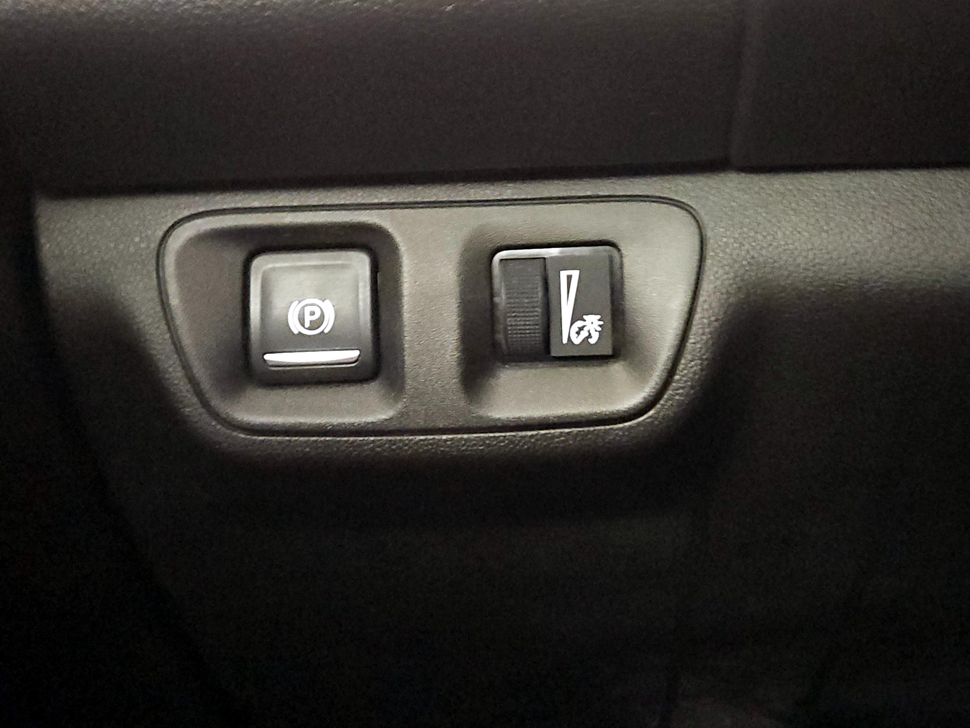 Thumbnail: 2017 GMC Acadia - 13