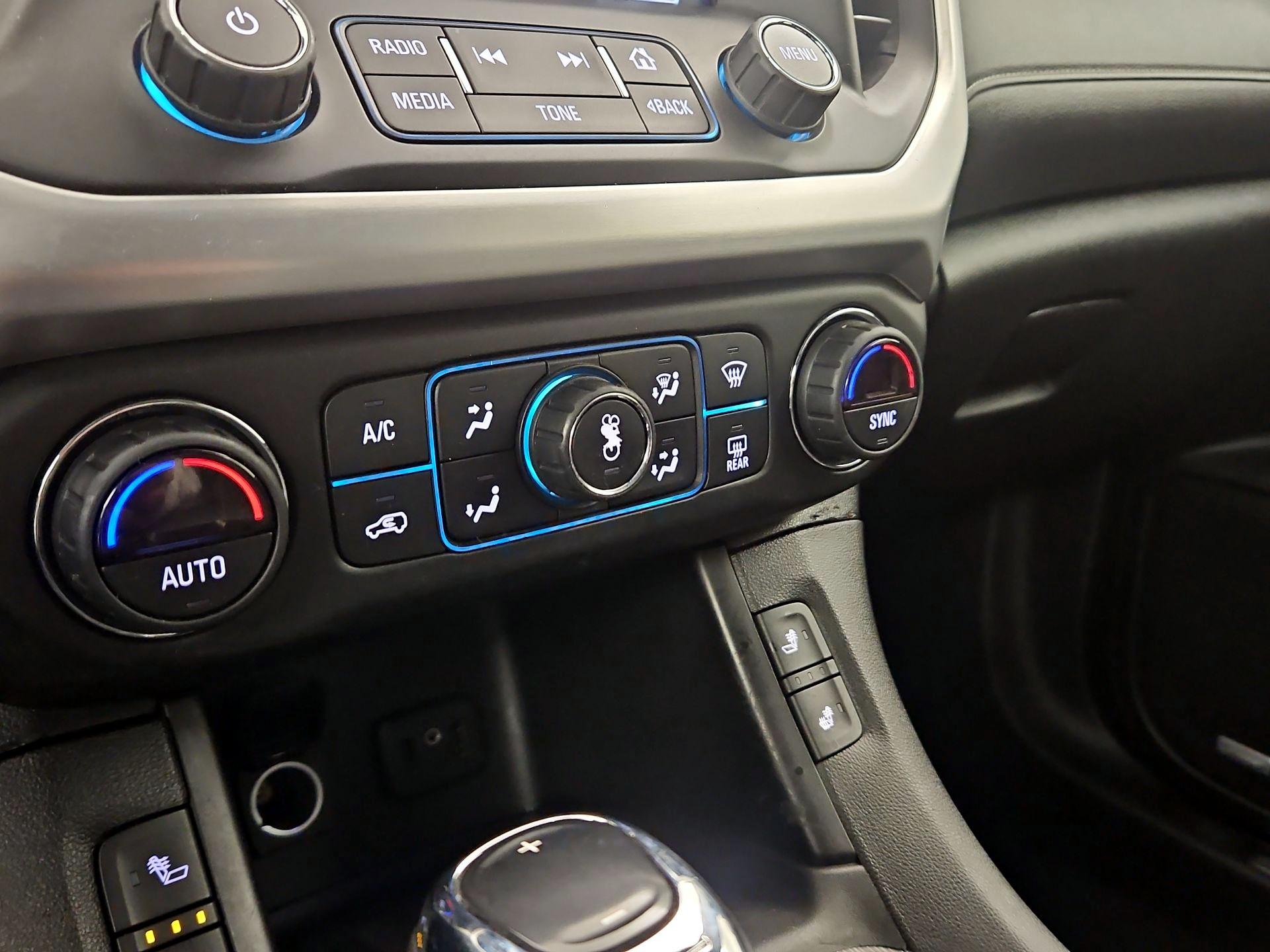 Thumbnail: 2017 GMC Acadia - 17