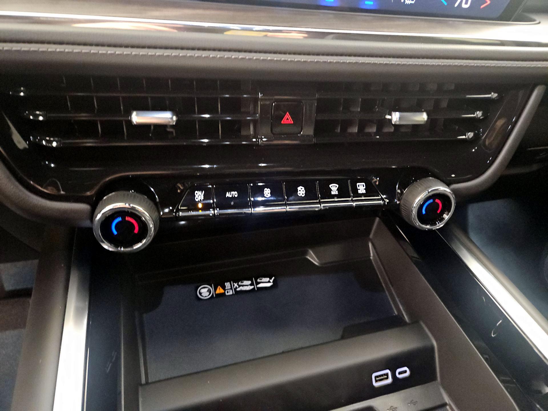 Thumbnail: 2025 Chevrolet Tahoe - 17