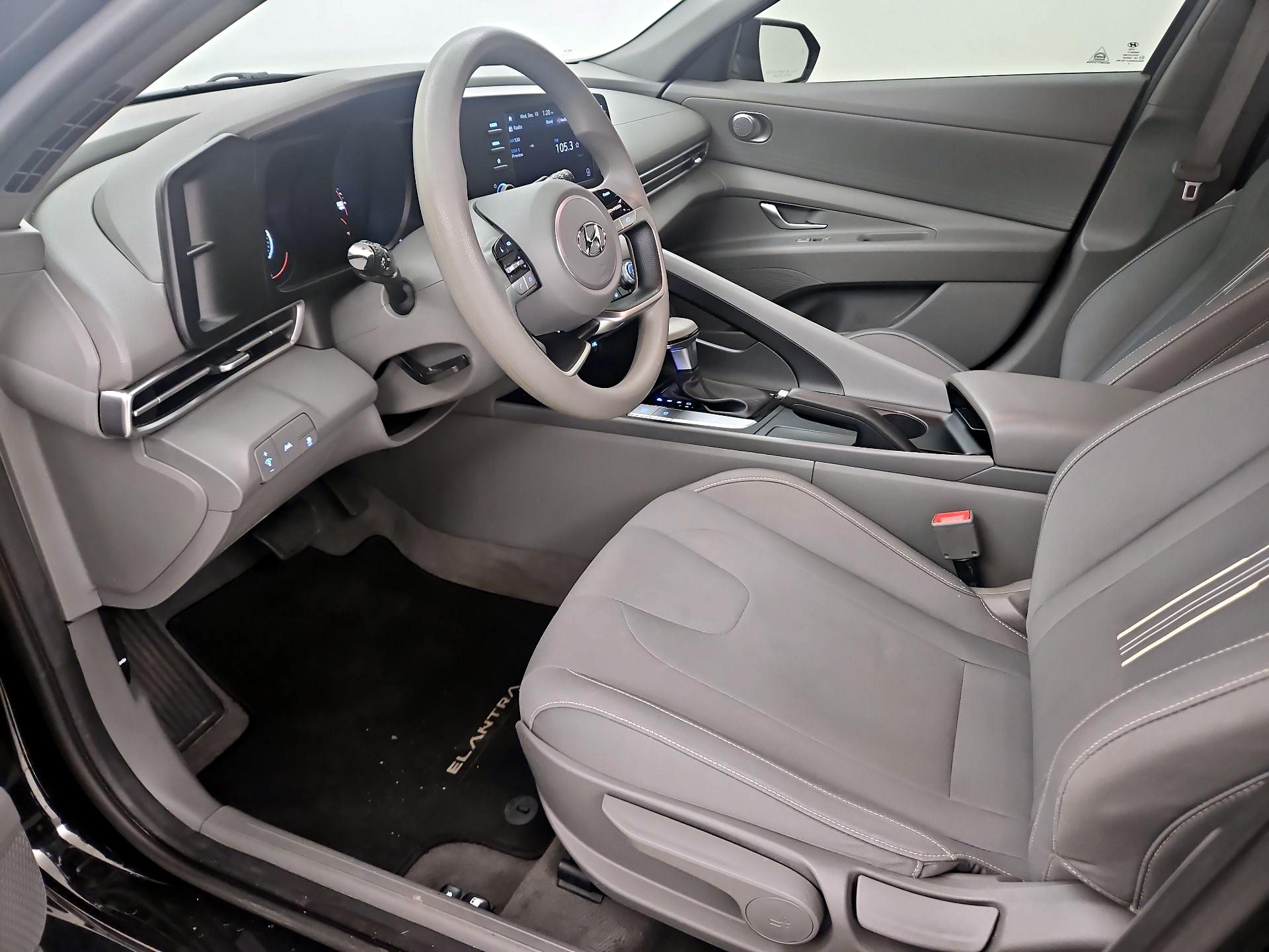 Thumbnail: 2023 Hyundai Elantra - 11