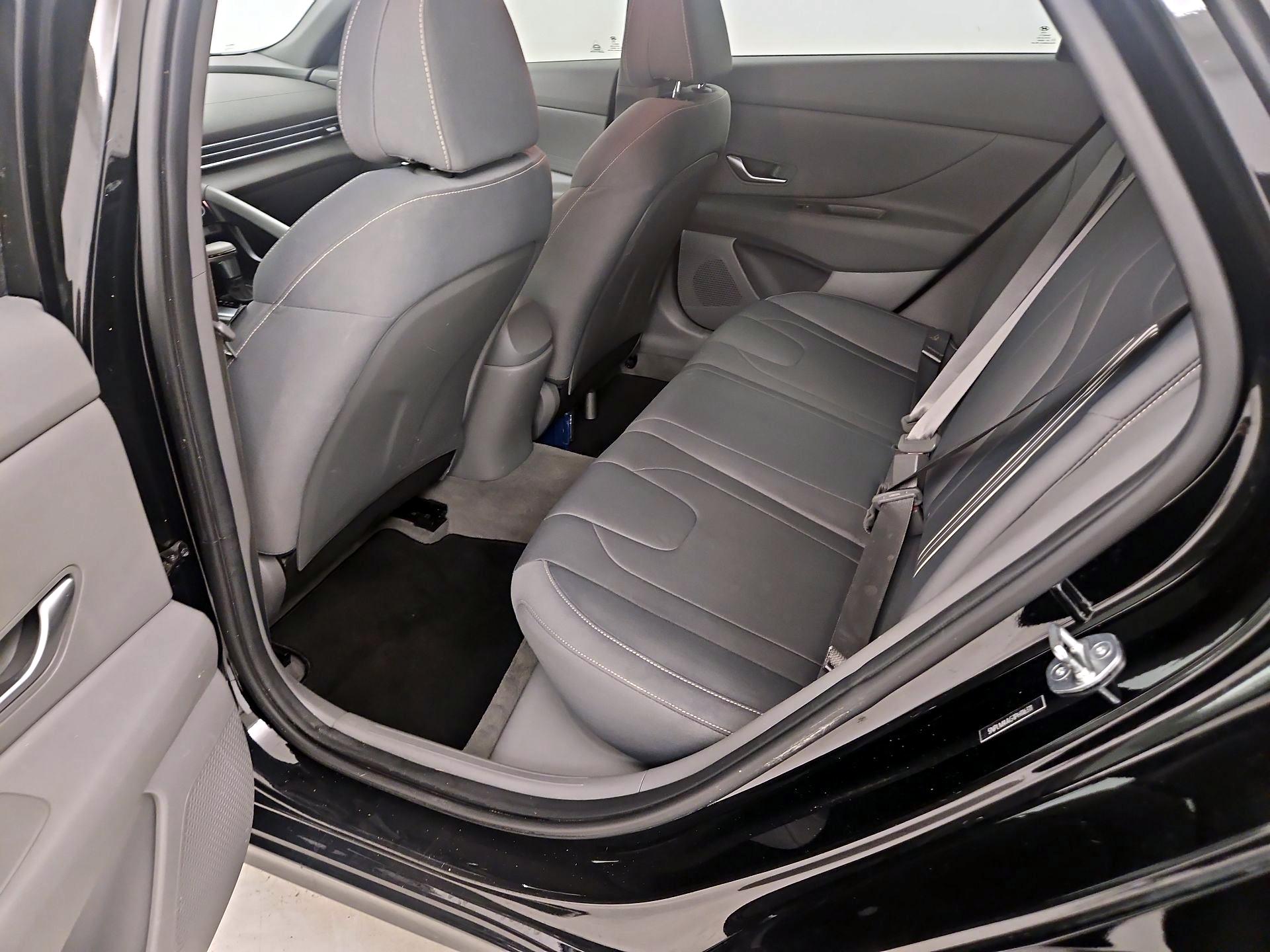 Thumbnail: 2023 Hyundai Elantra - 19