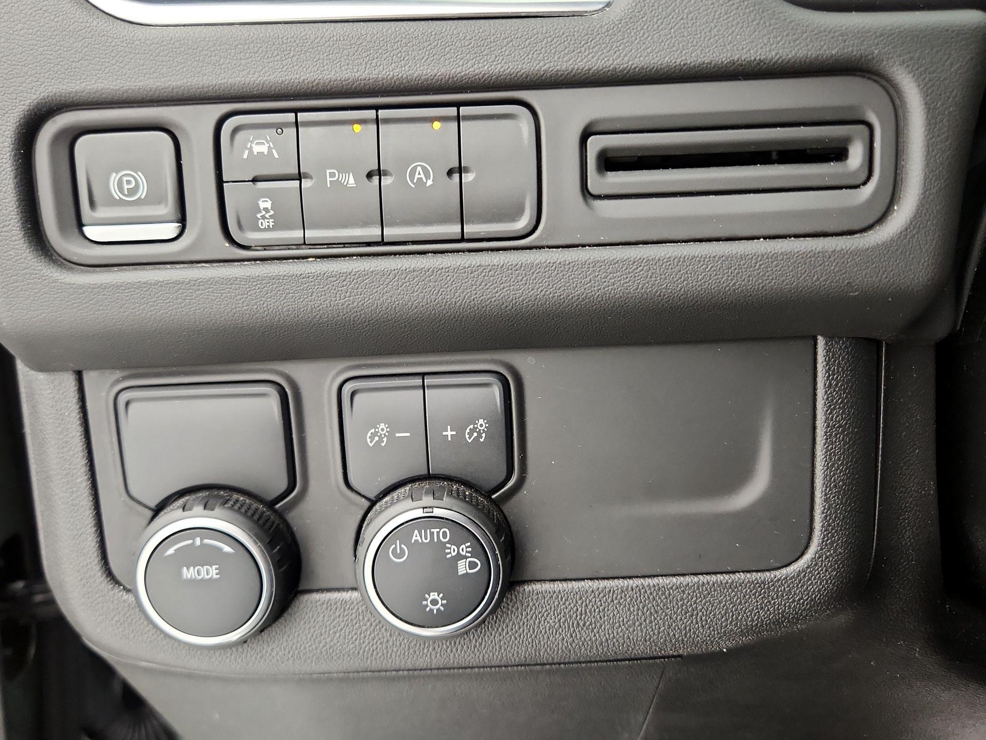 Thumbnail: 2023 Chevrolet Suburban - 13