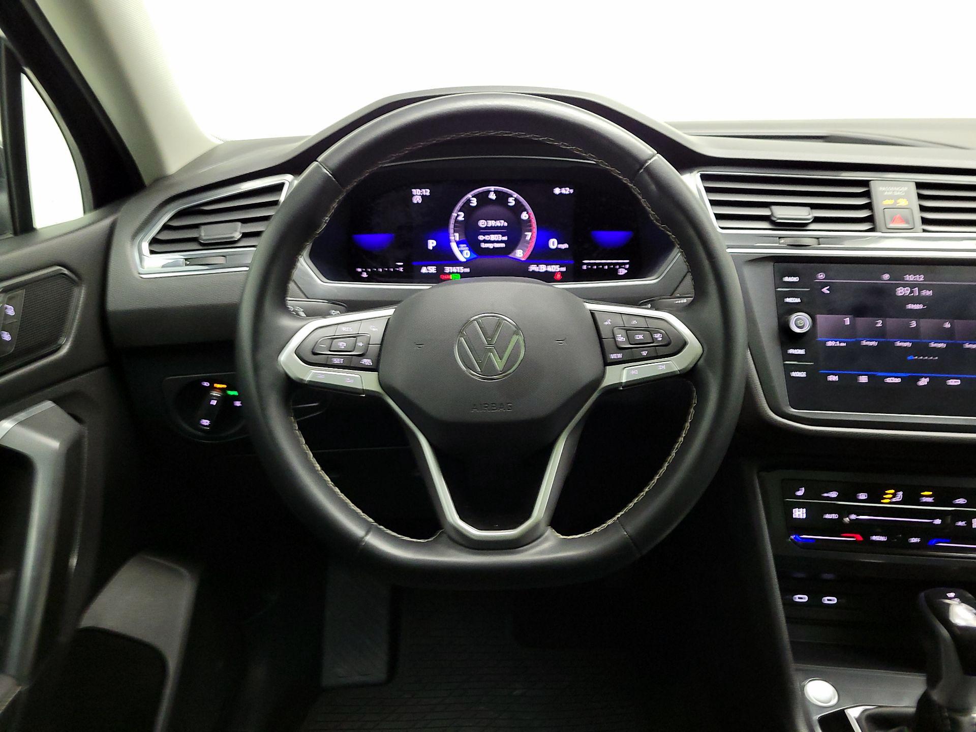 Thumbnail: 2023 Volkswagen Tiguan - 10