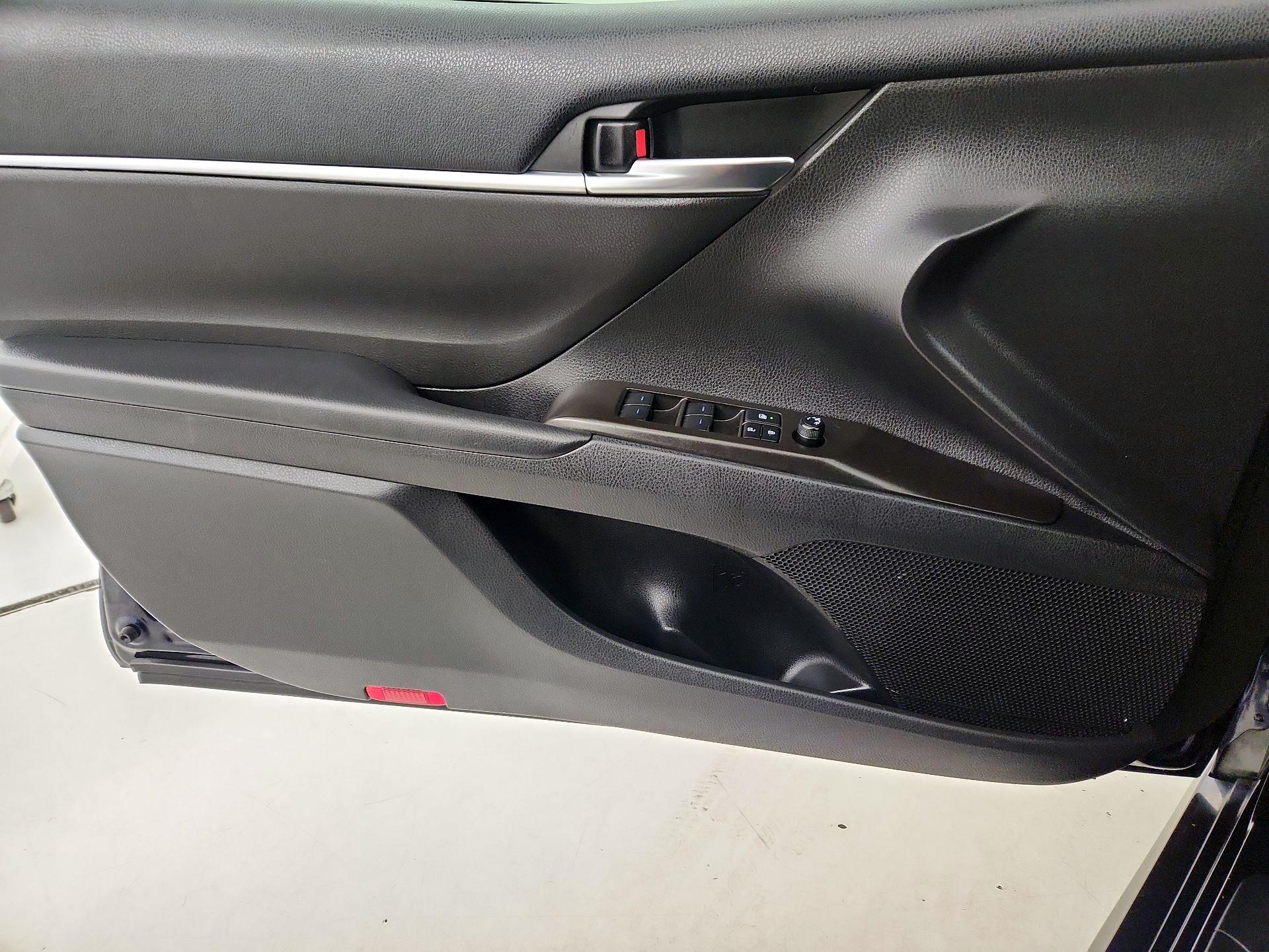 Thumbnail: 2022 Toyota Camry - 12