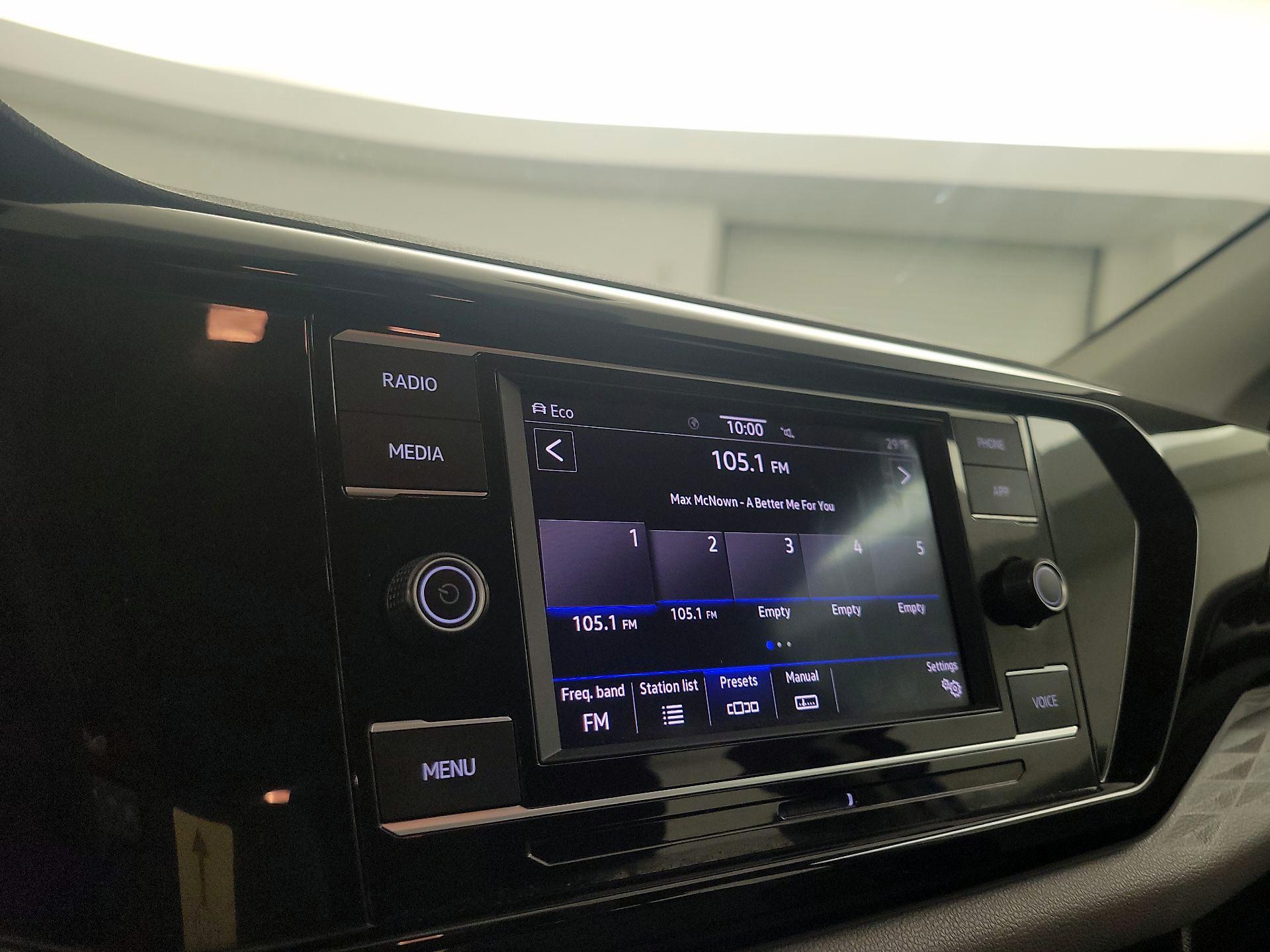 Thumbnail: 2024 Volkswagen Taos - 15