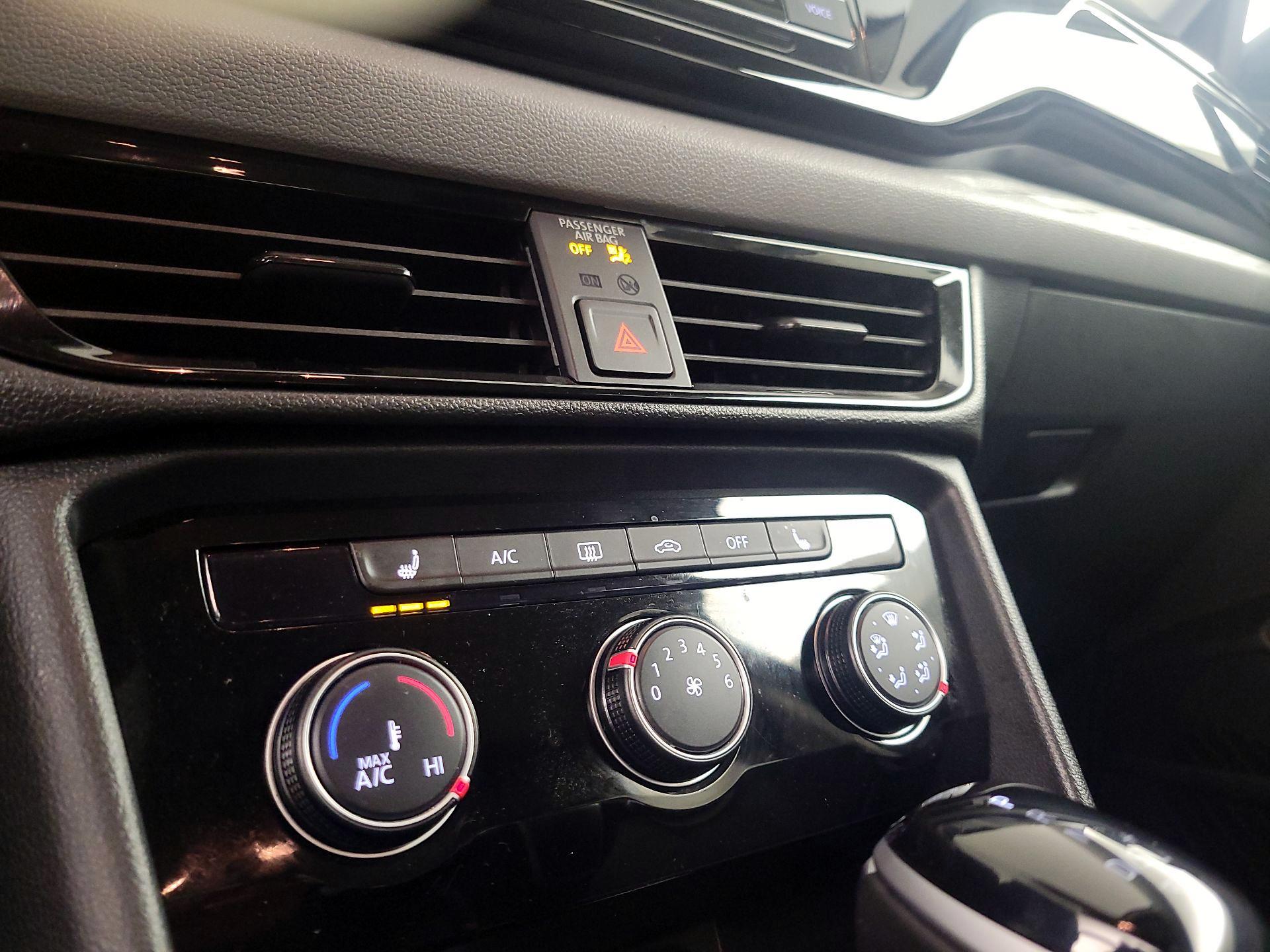 Thumbnail: 2024 Volkswagen Taos - 16