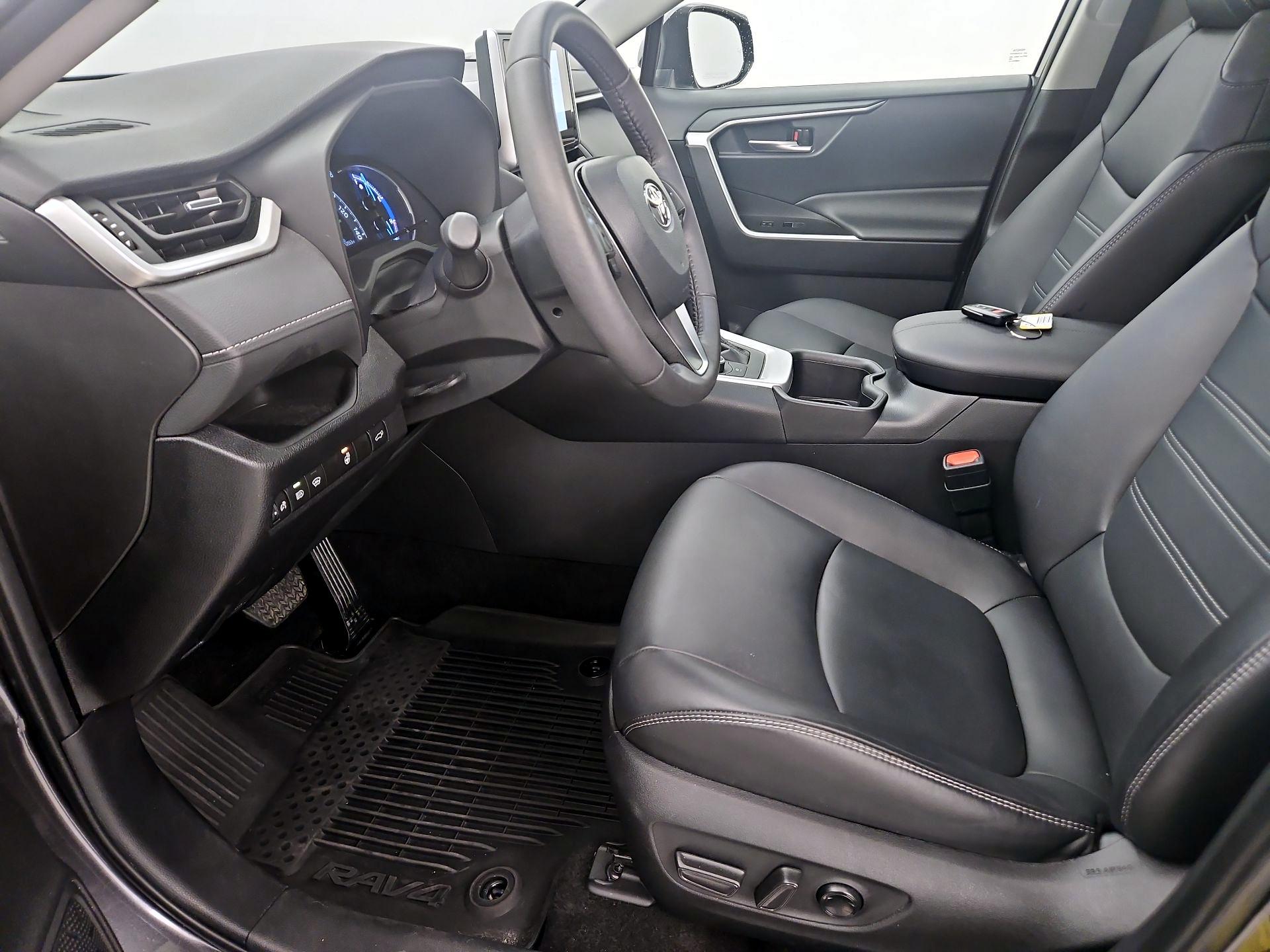 Thumbnail: 2024 Toyota RAV4 - 11