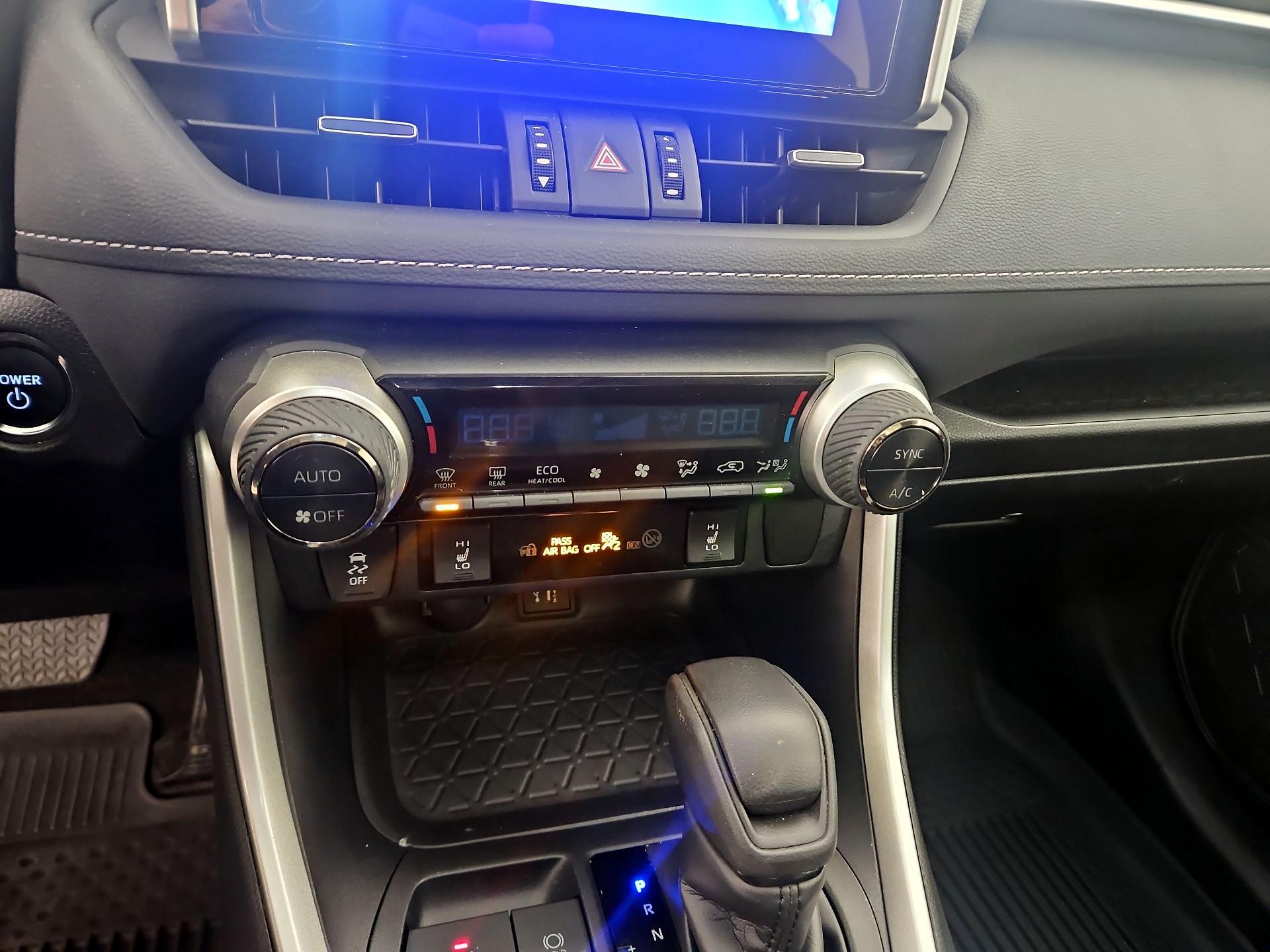 Thumbnail: 2024 Toyota RAV4 - 16