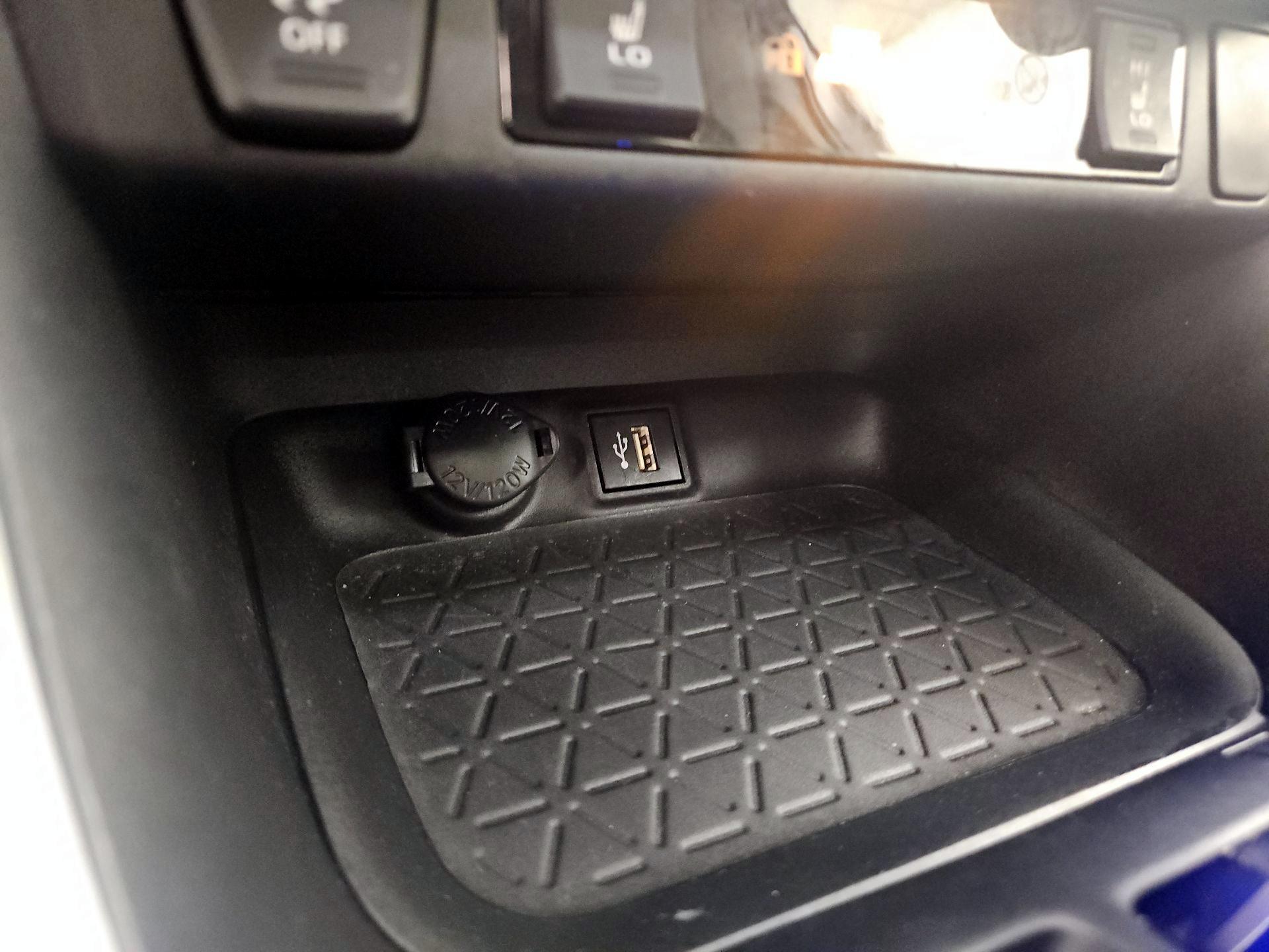 Thumbnail: 2024 Toyota RAV4 - 18