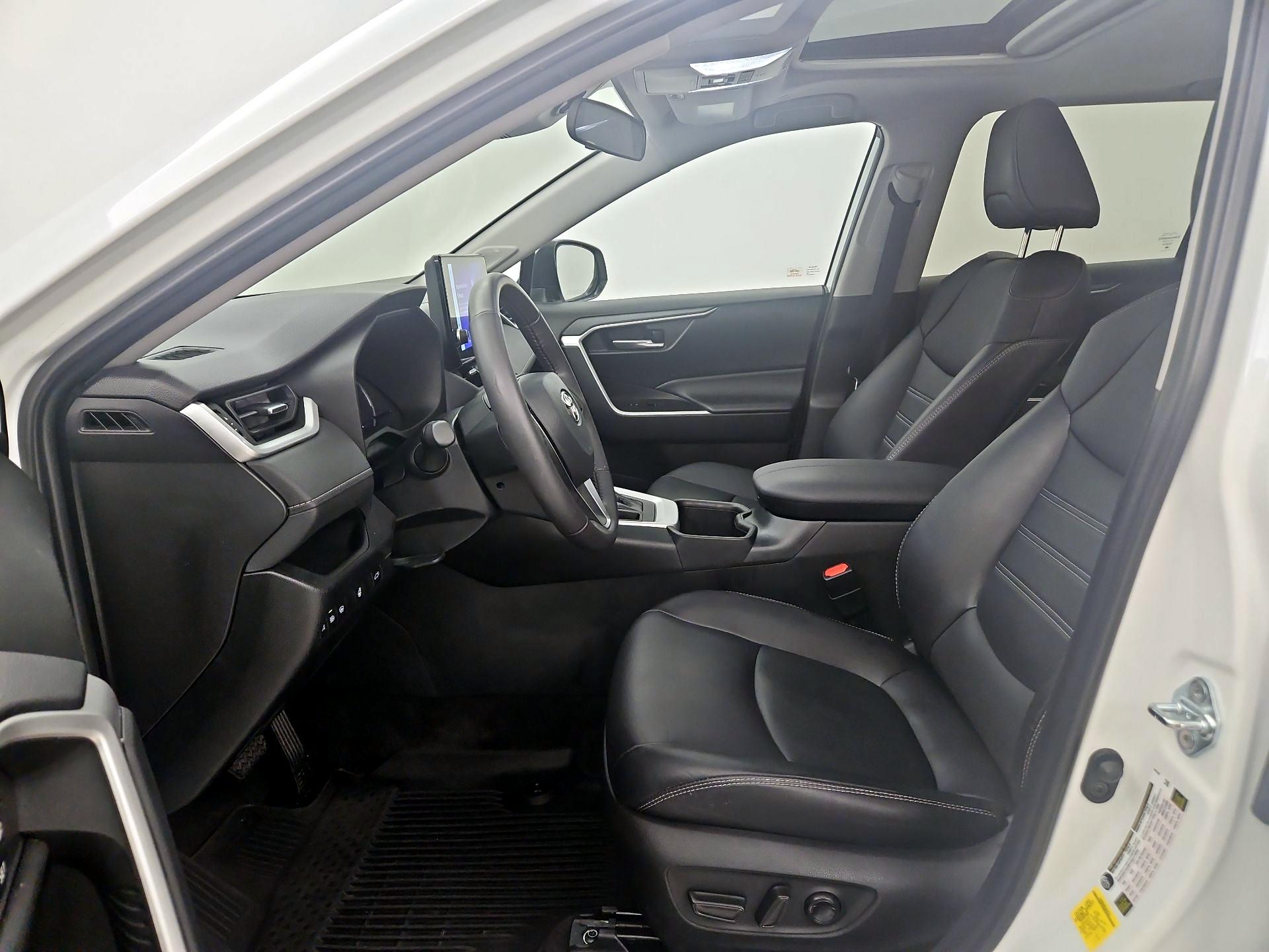 Thumbnail: 2023 Toyota RAV4 - 11