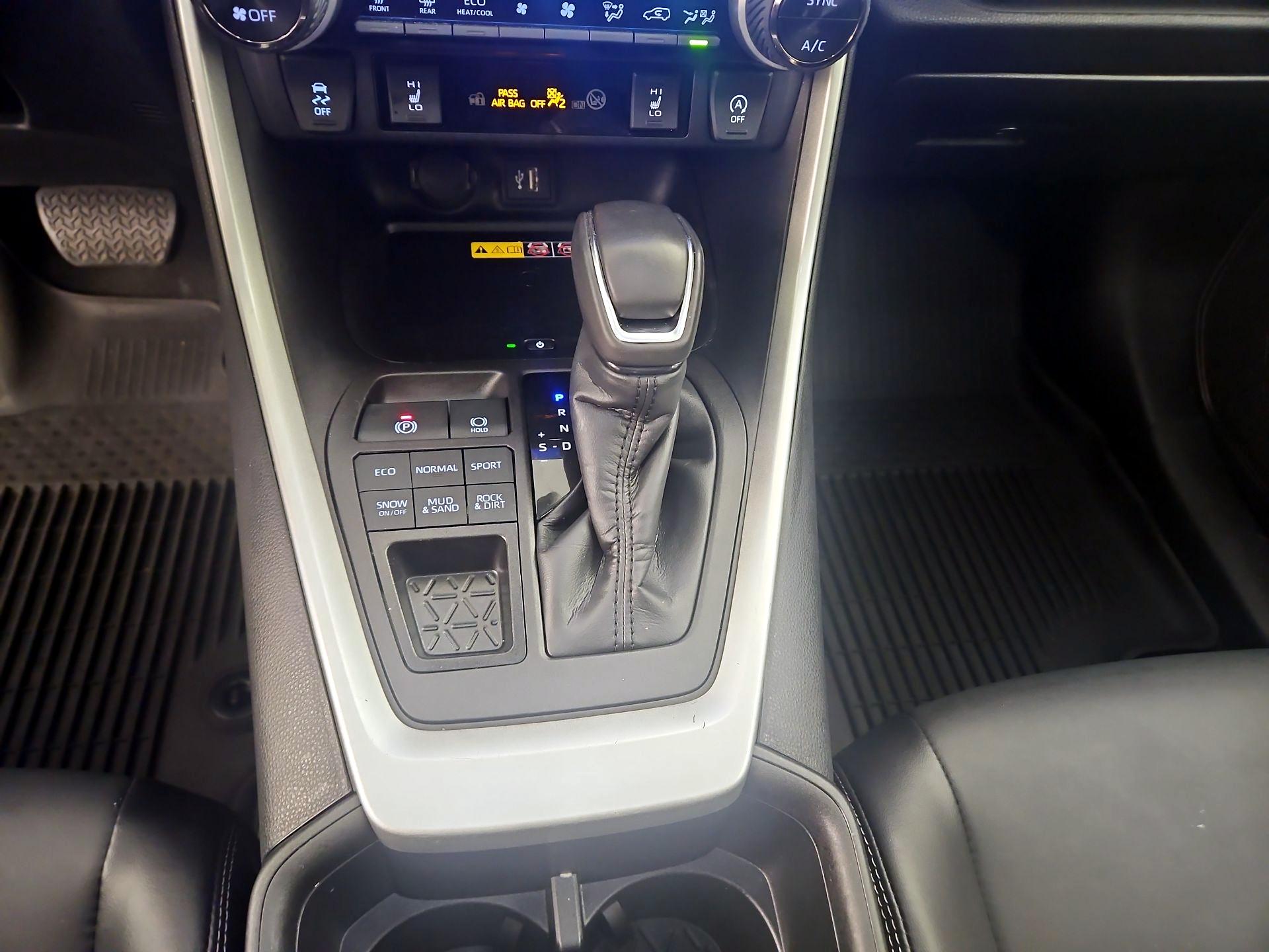 Thumbnail: 2023 Toyota RAV4 - 18