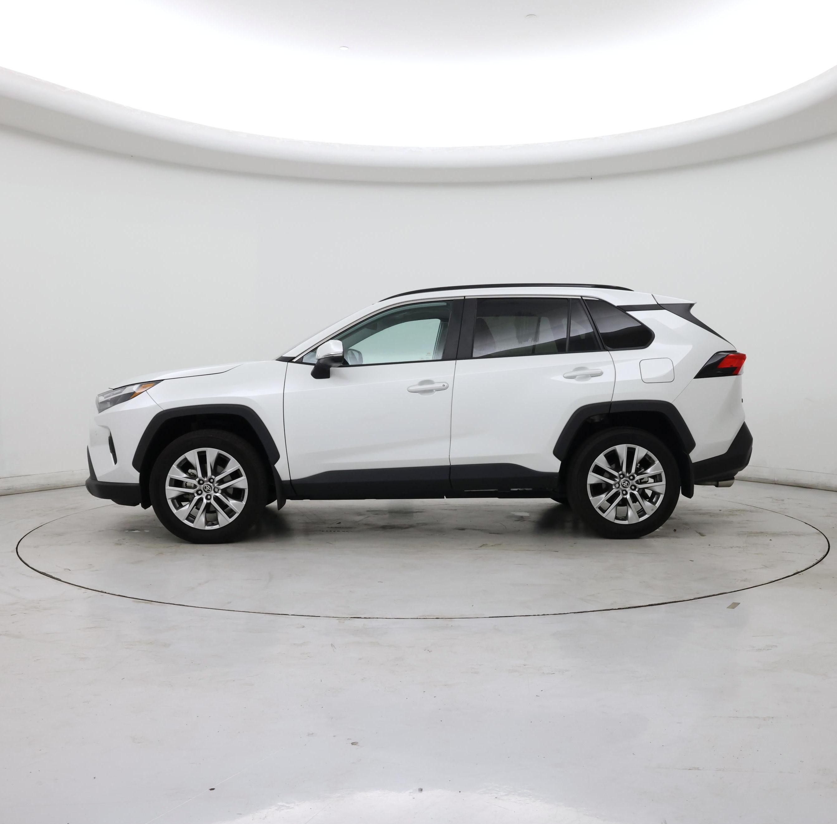 Thumbnail: 2023 Toyota RAV4 - 3