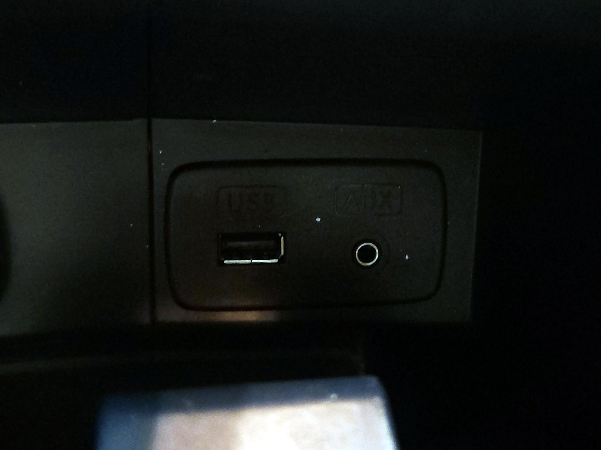 Thumbnail: 2015 Subaru Forester - 18