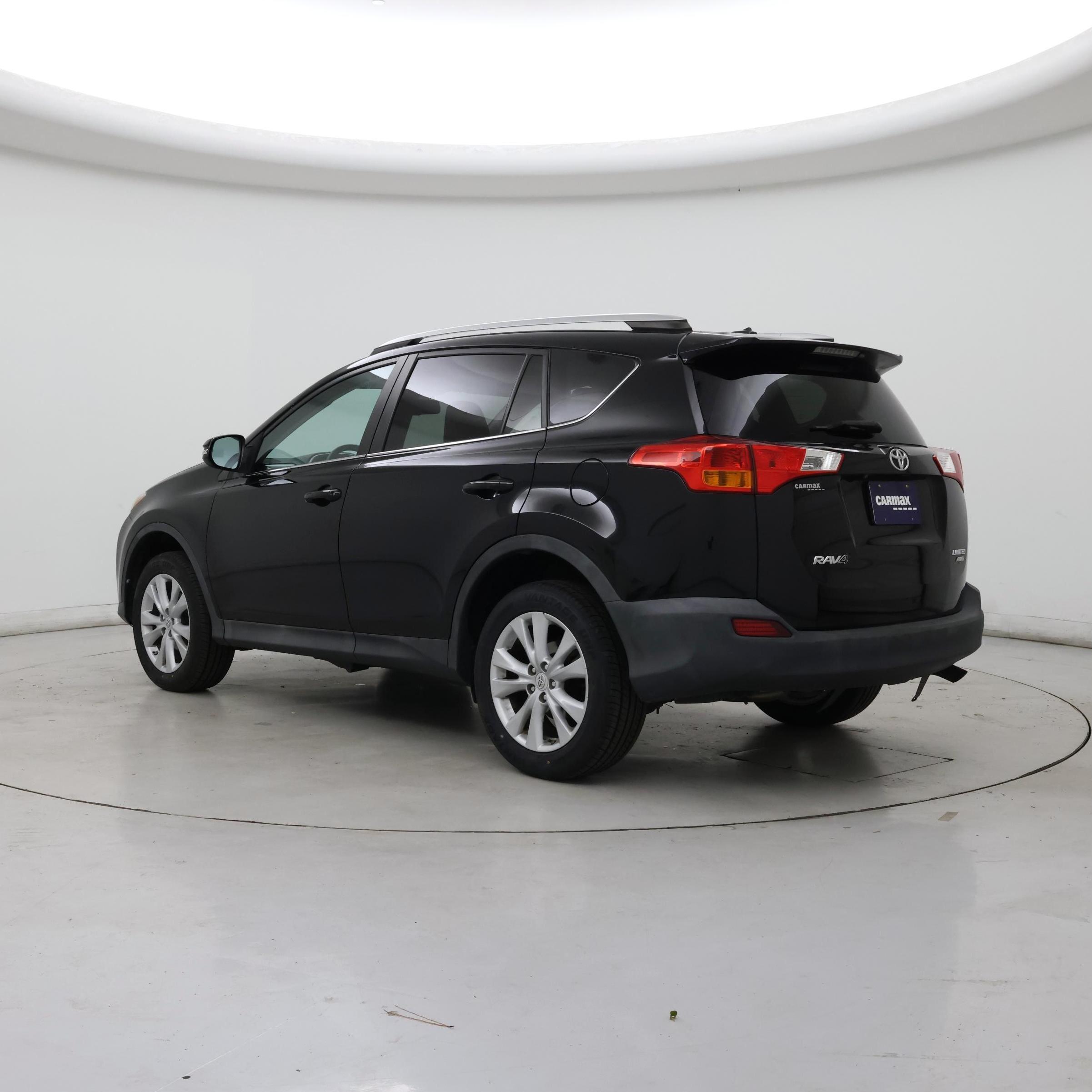 Thumbnail: 2015 Toyota RAV4 - 2