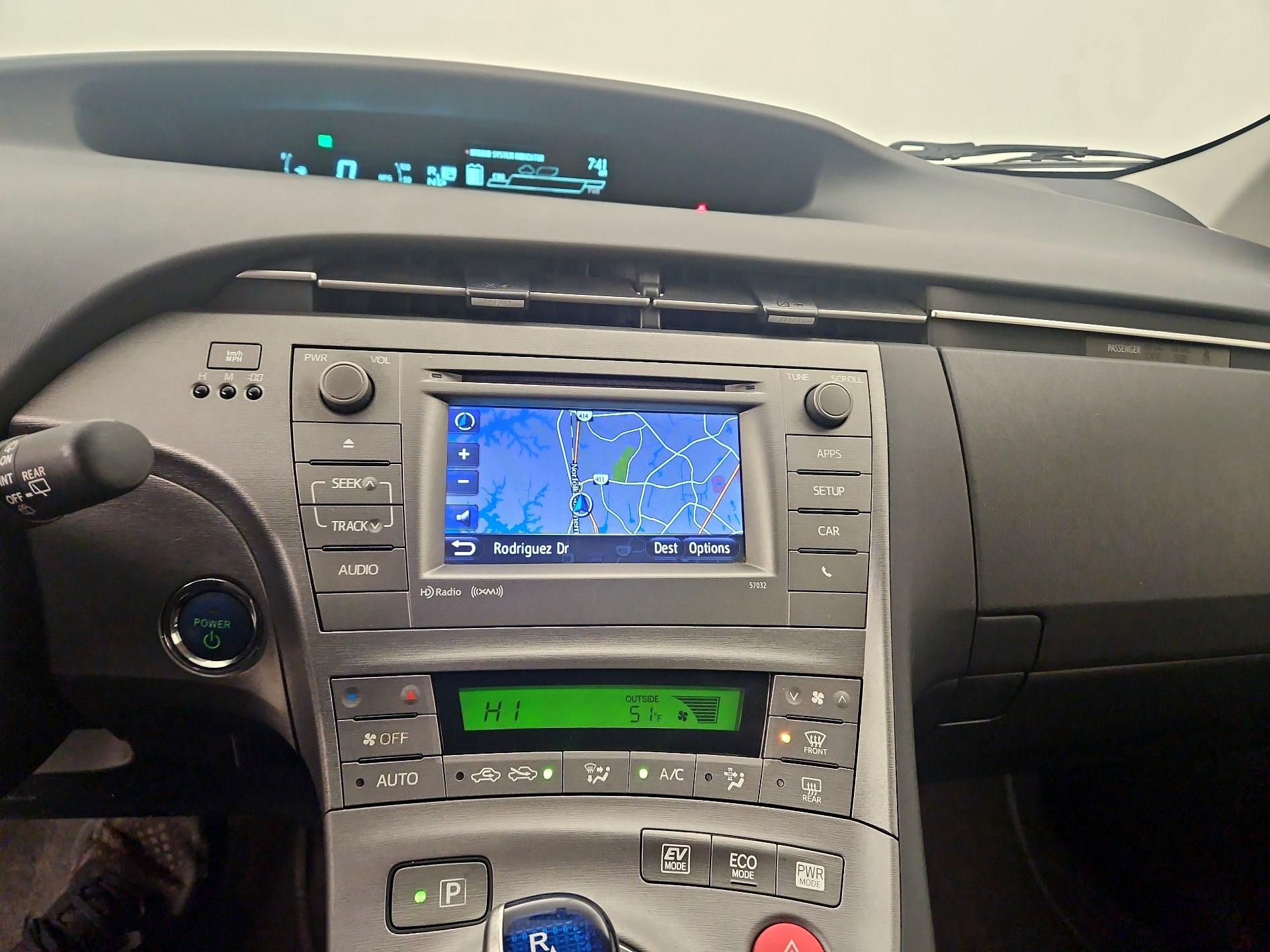 Thumbnail: 2015 Toyota Prius - 14