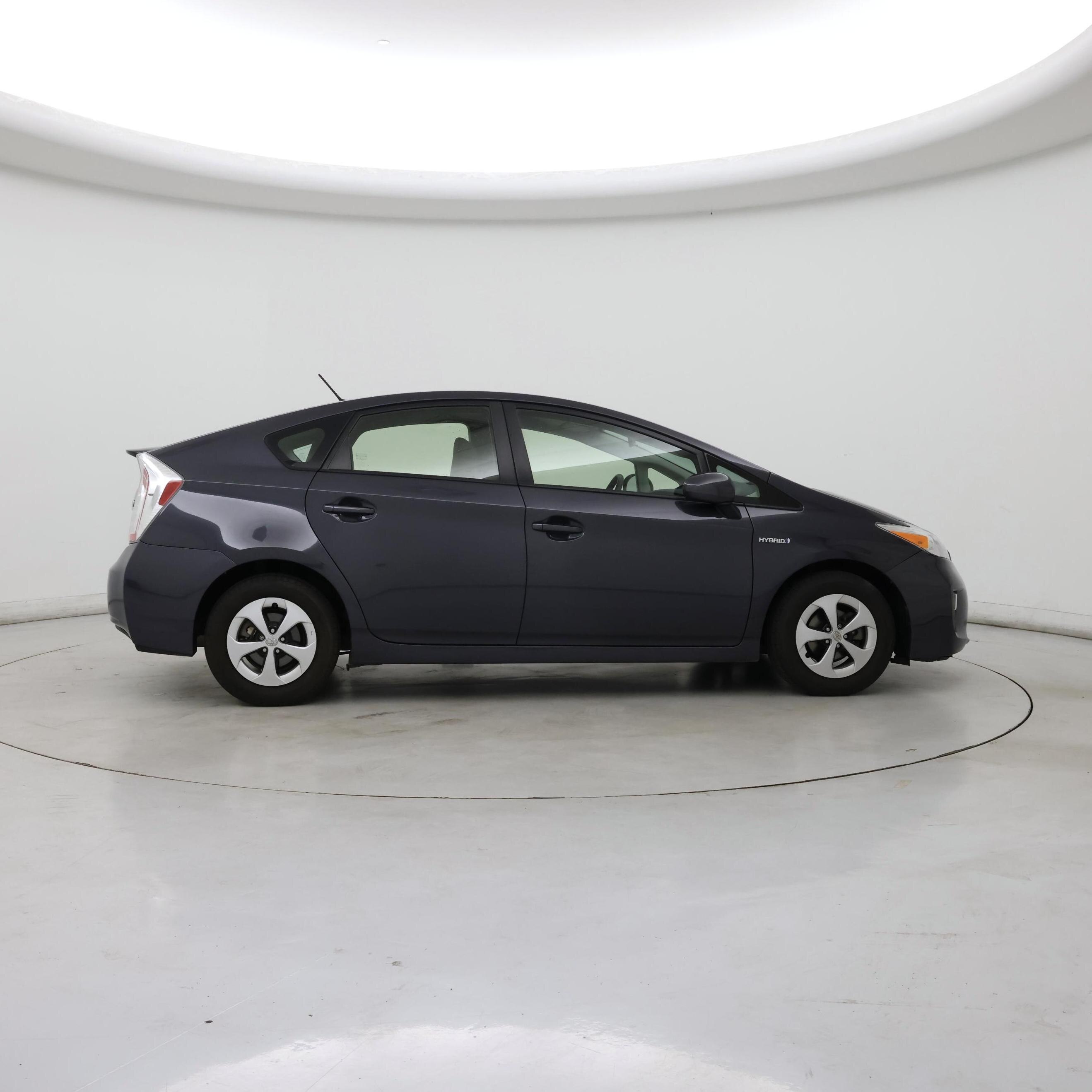 Thumbnail: 2015 Toyota Prius - 7