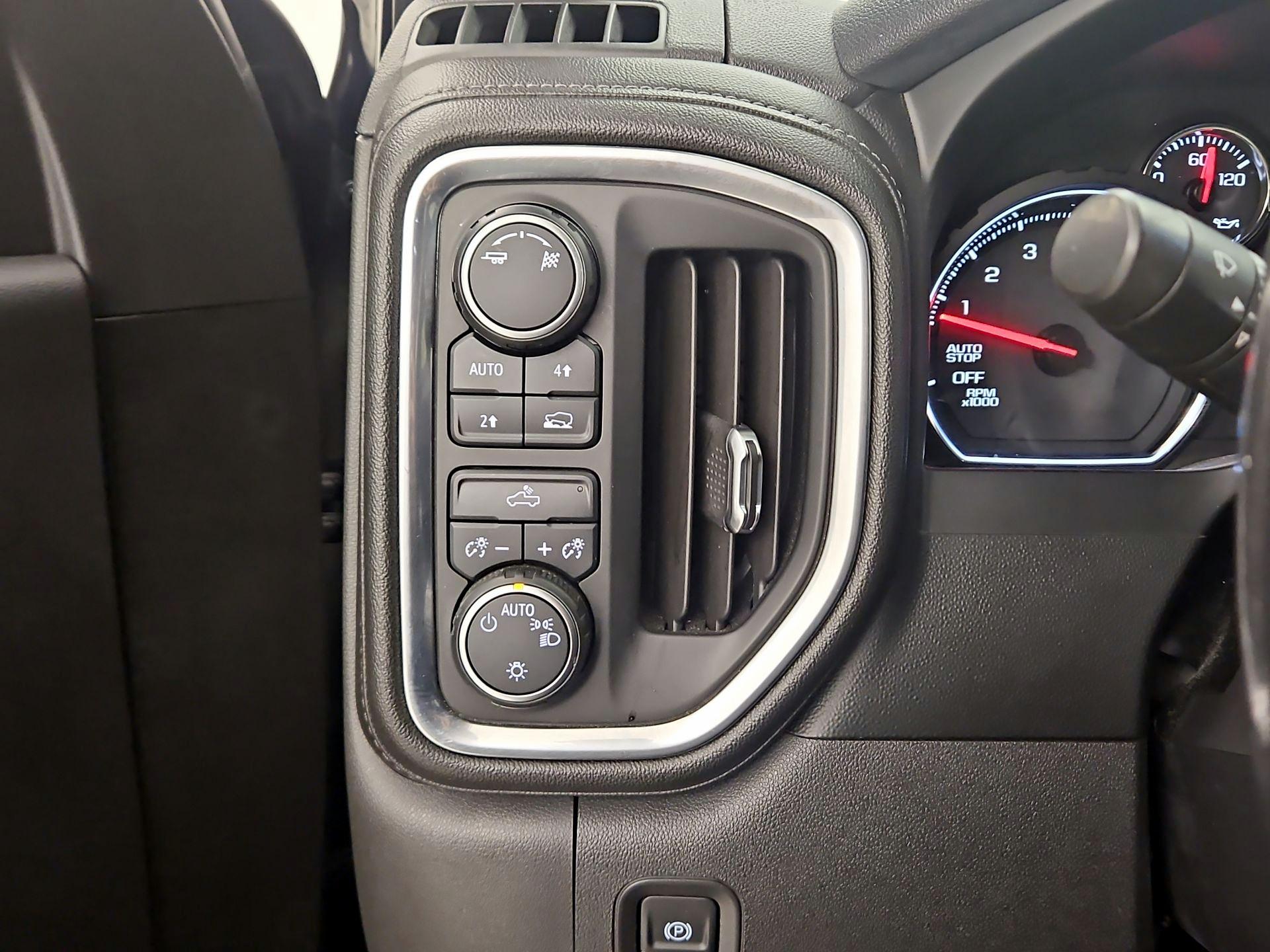 Thumbnail: 2019 Chevrolet Silverado 1500 - 13