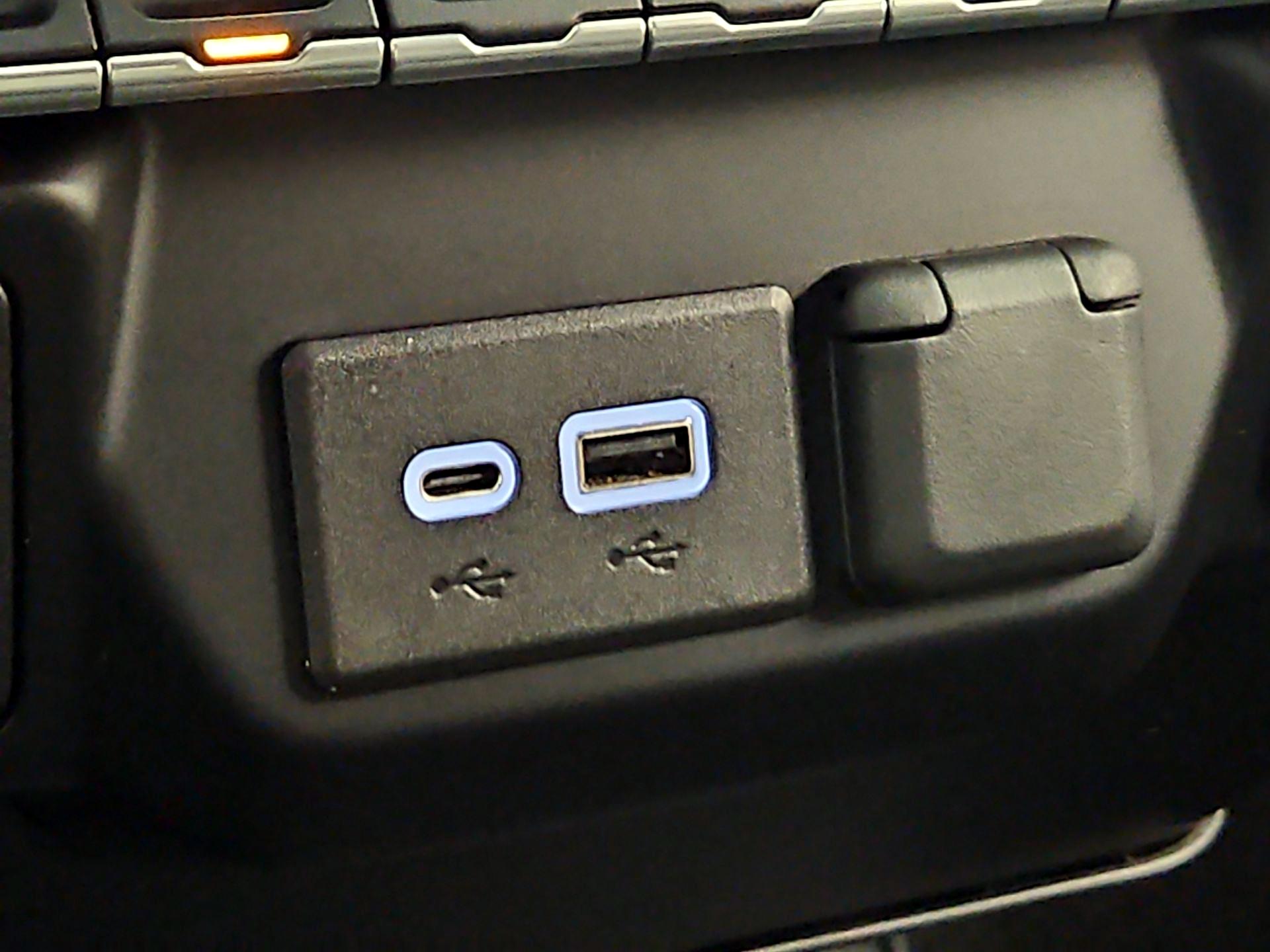 Thumbnail: 2019 Chevrolet Silverado 1500 - 18