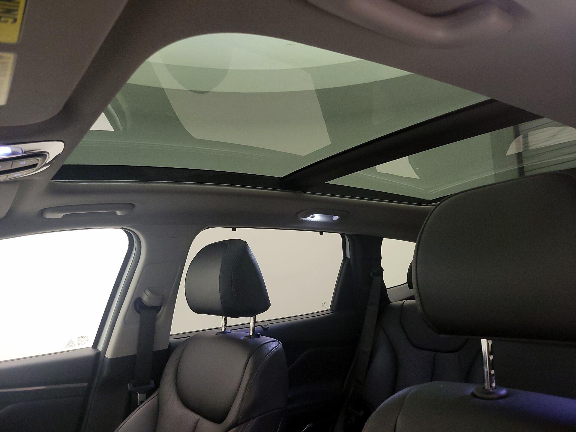 Thumbnail: 2023 Hyundai Santa Fe - 19