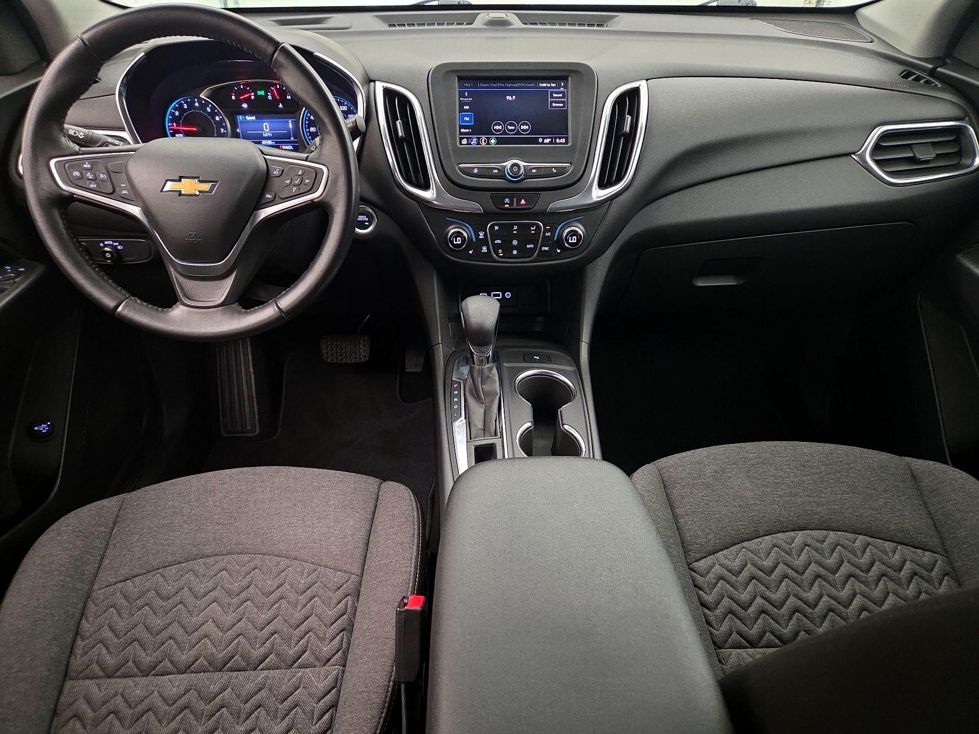 Thumbnail: 2022 Chevrolet Equinox - 9