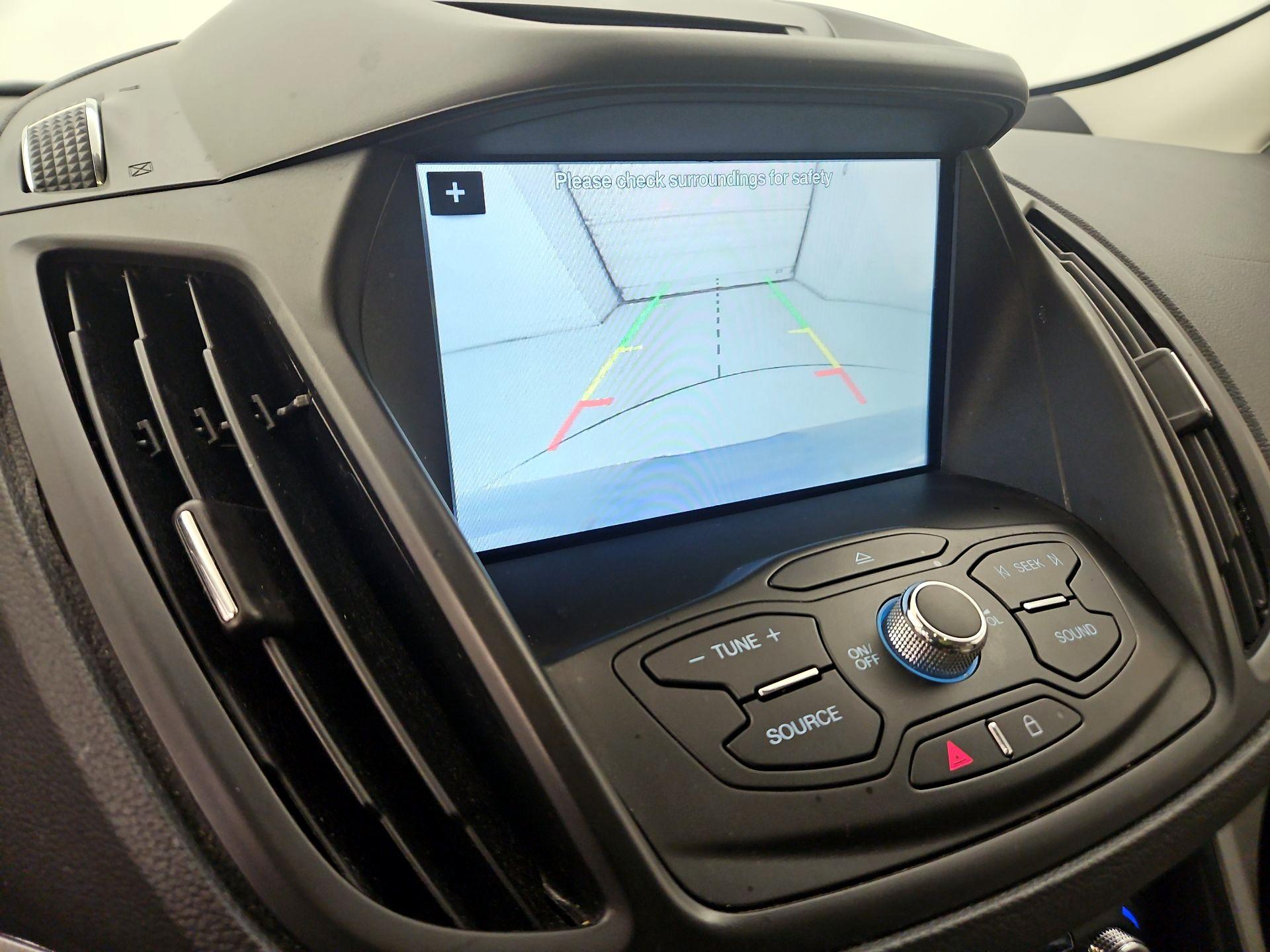 Thumbnail: 2016 Ford Escape - 14