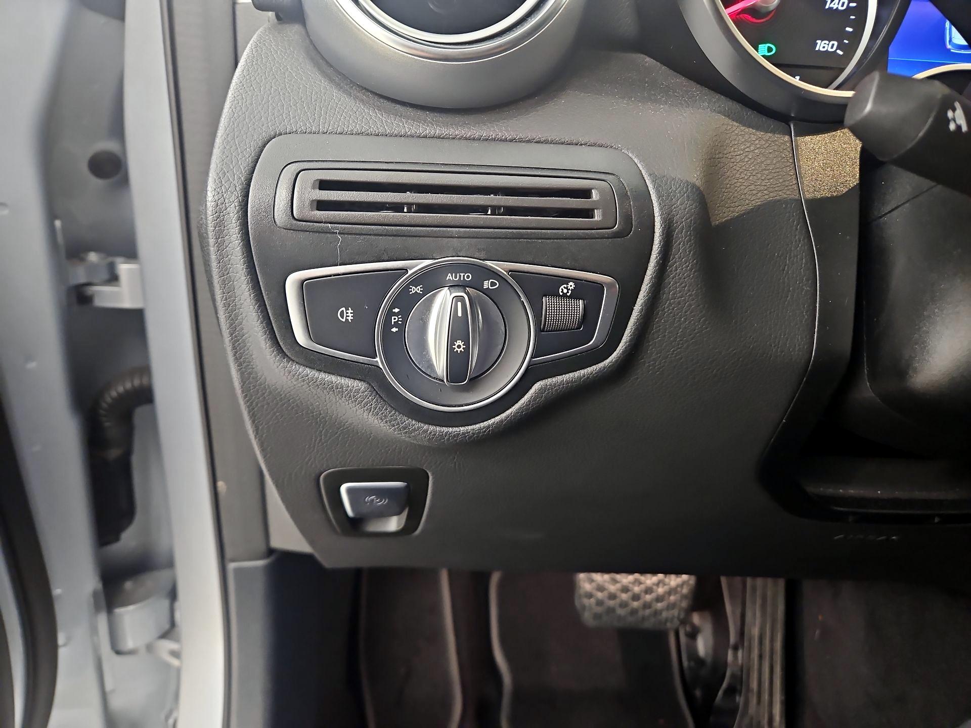 Thumbnail: 2022 Mercedes-Benz GLC - 13