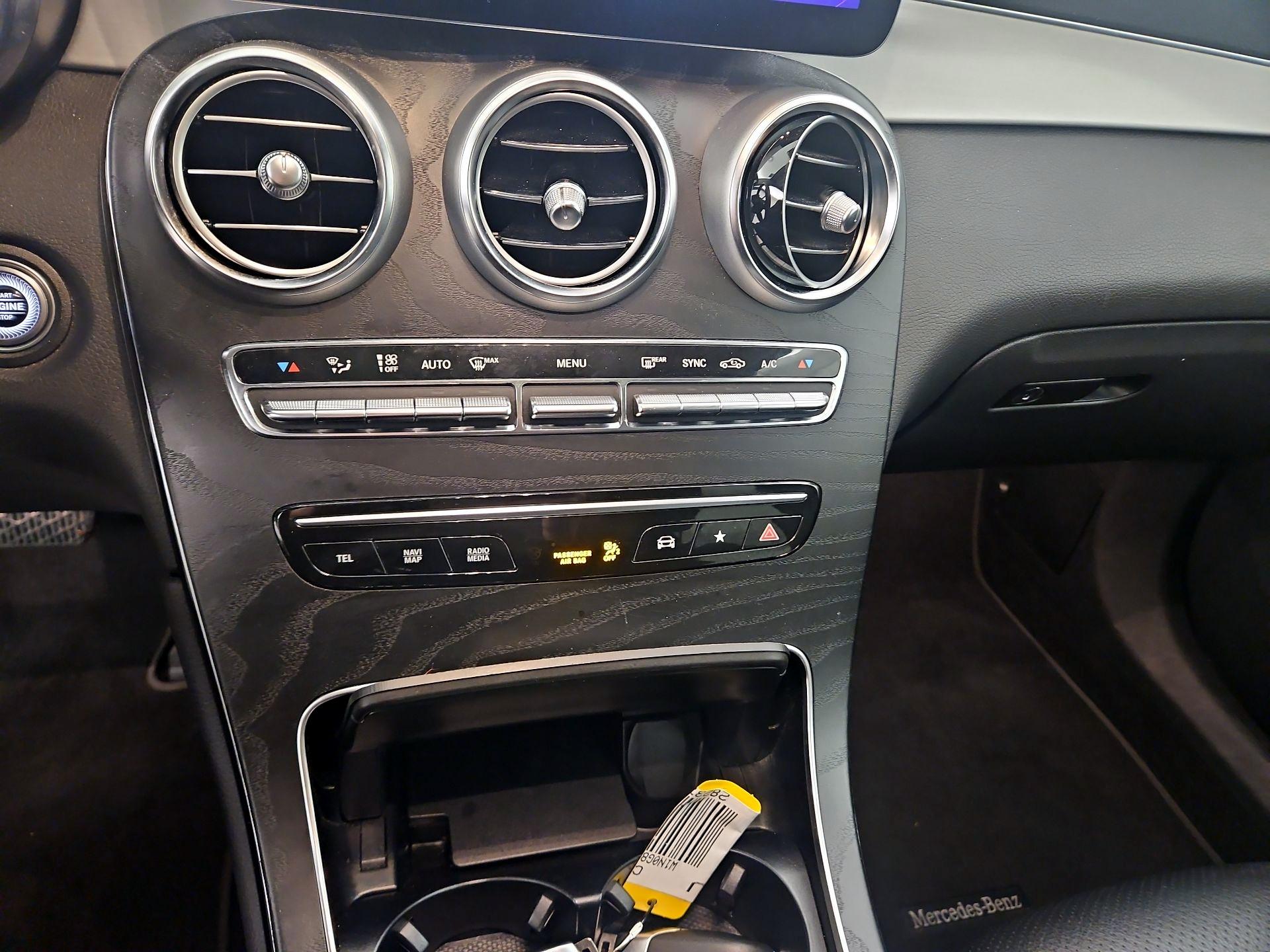 Thumbnail: 2022 Mercedes-Benz GLC - 16