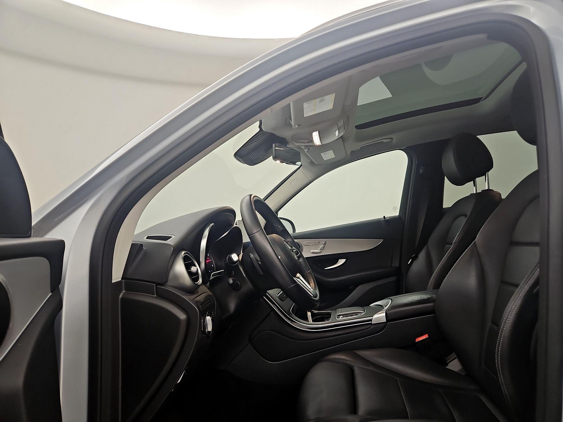 Thumbnail: 2022 Mercedes-Benz GLC - 19