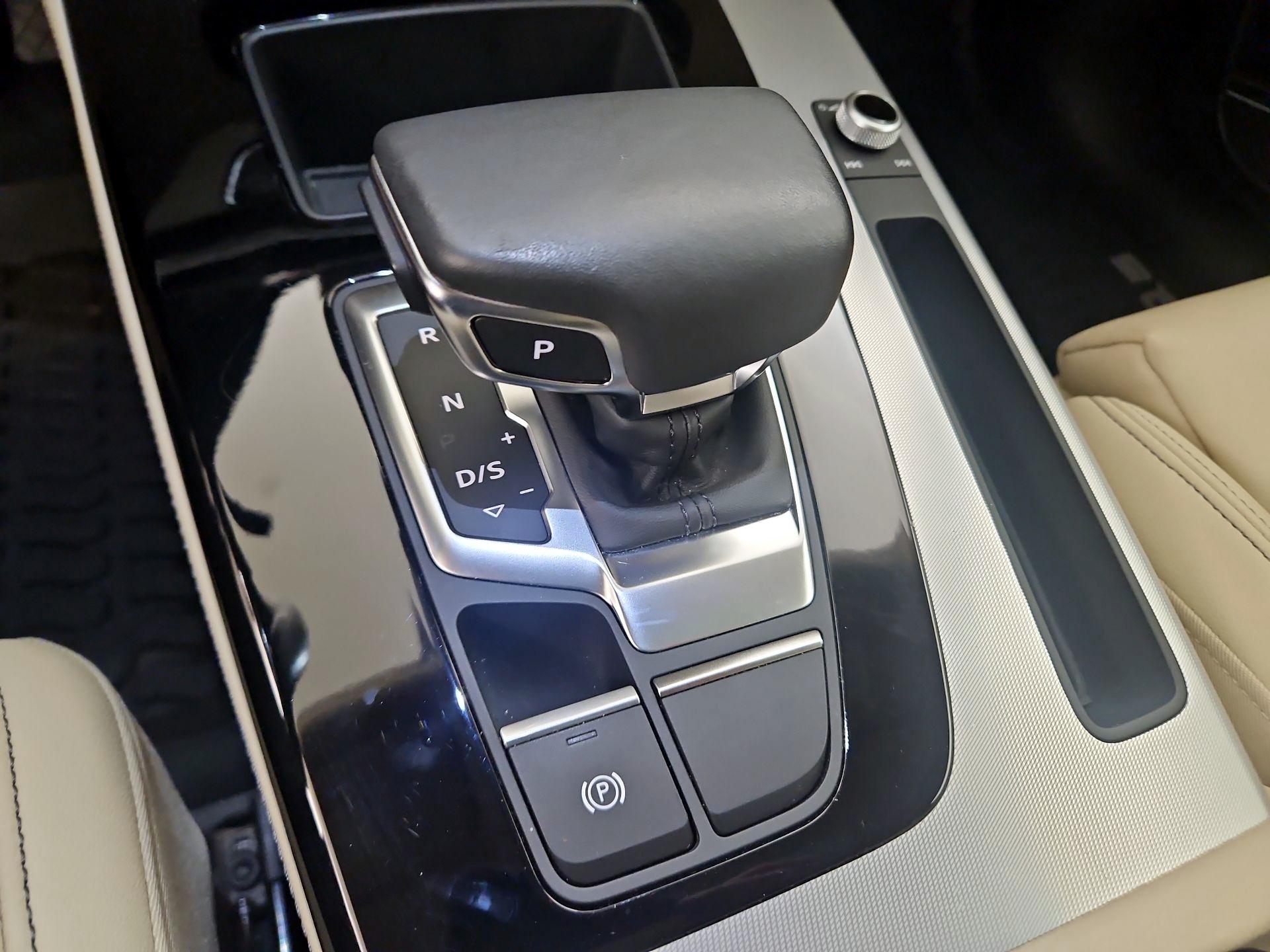 Thumbnail: 2024 Audi Q5 - 17