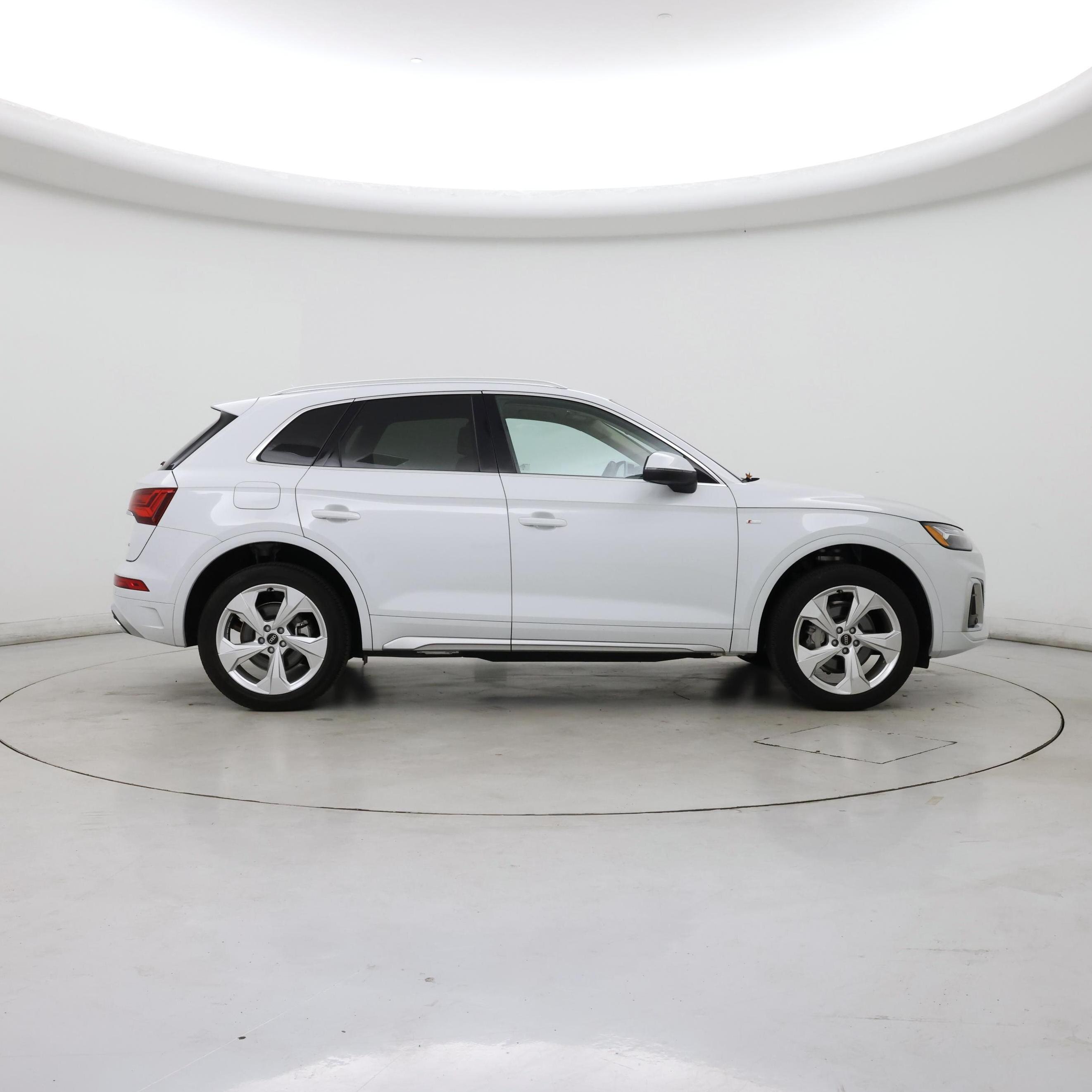 Thumbnail: 2024 Audi Q5 - 7