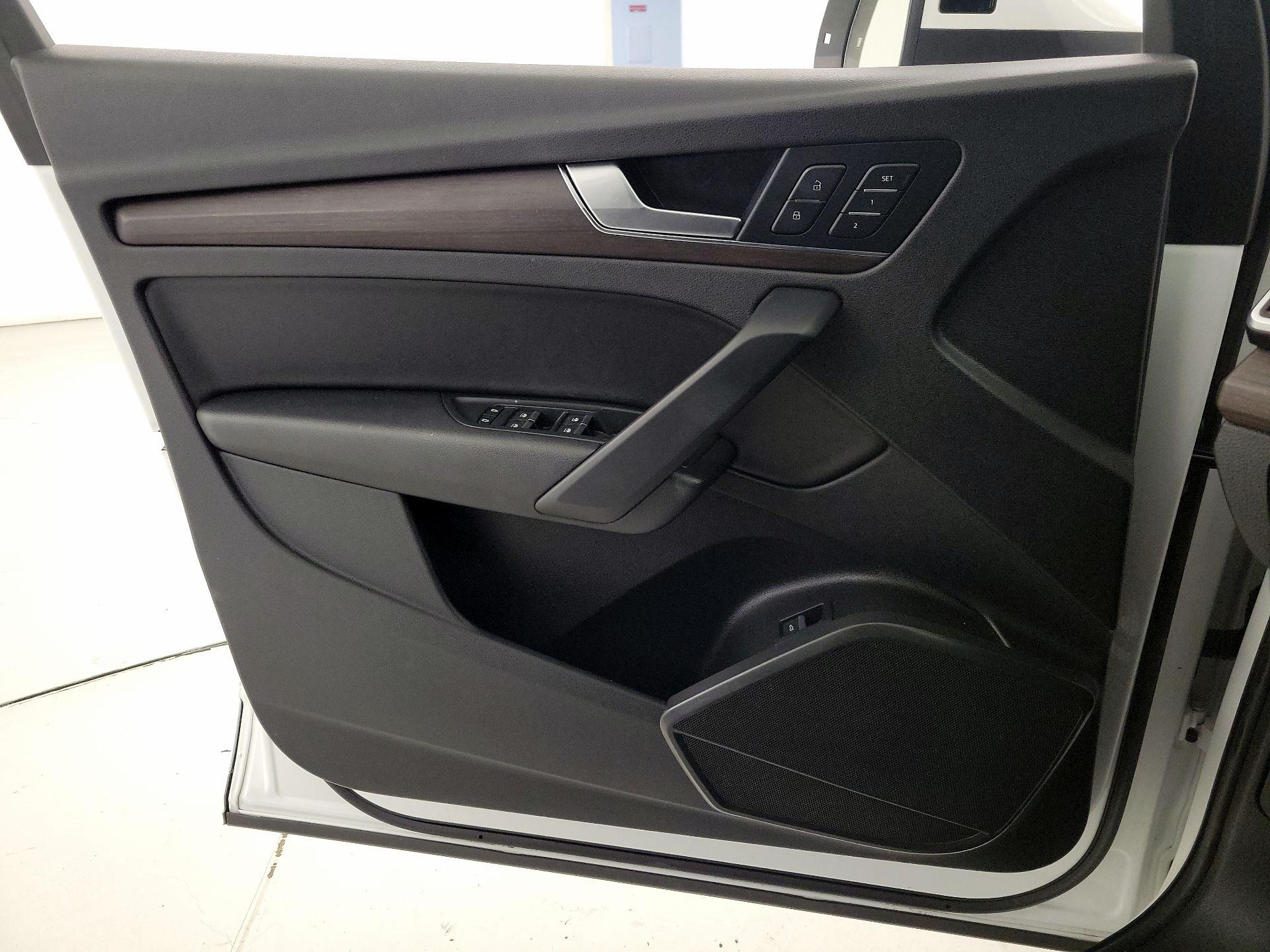 Thumbnail: 2021 Audi Q5 - 12