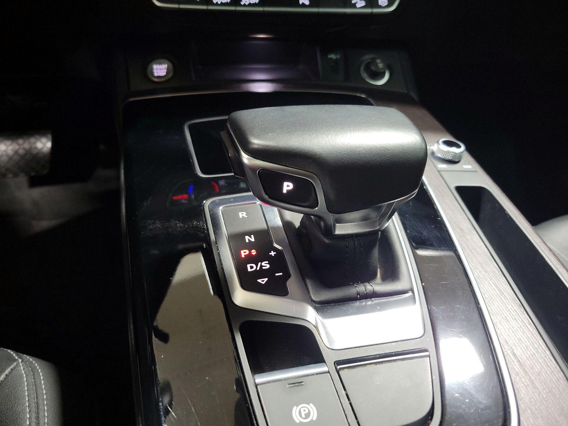 Thumbnail: 2021 Audi Q5 - 17