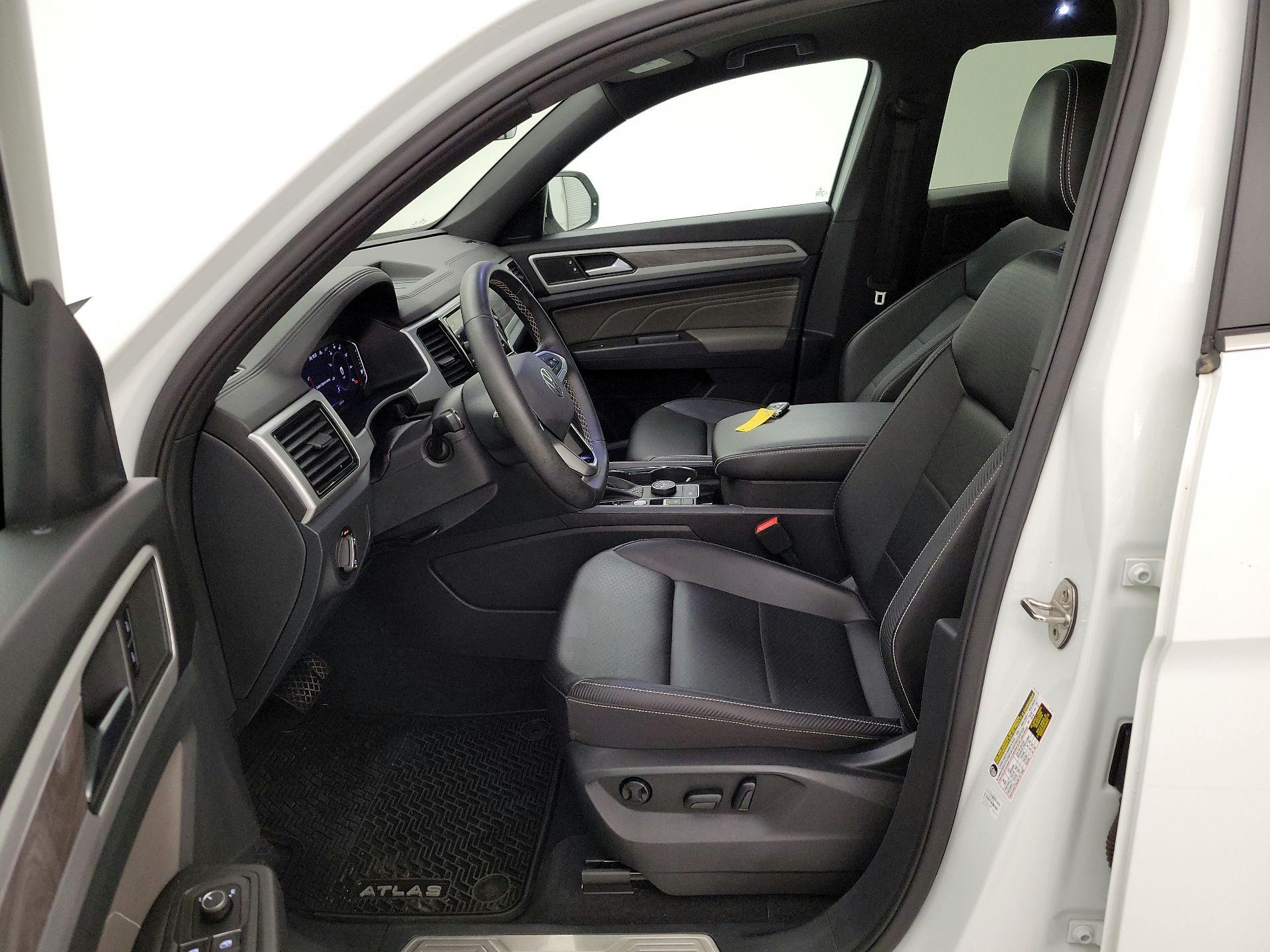 Thumbnail: 2022 Volkswagen Atlas - 11