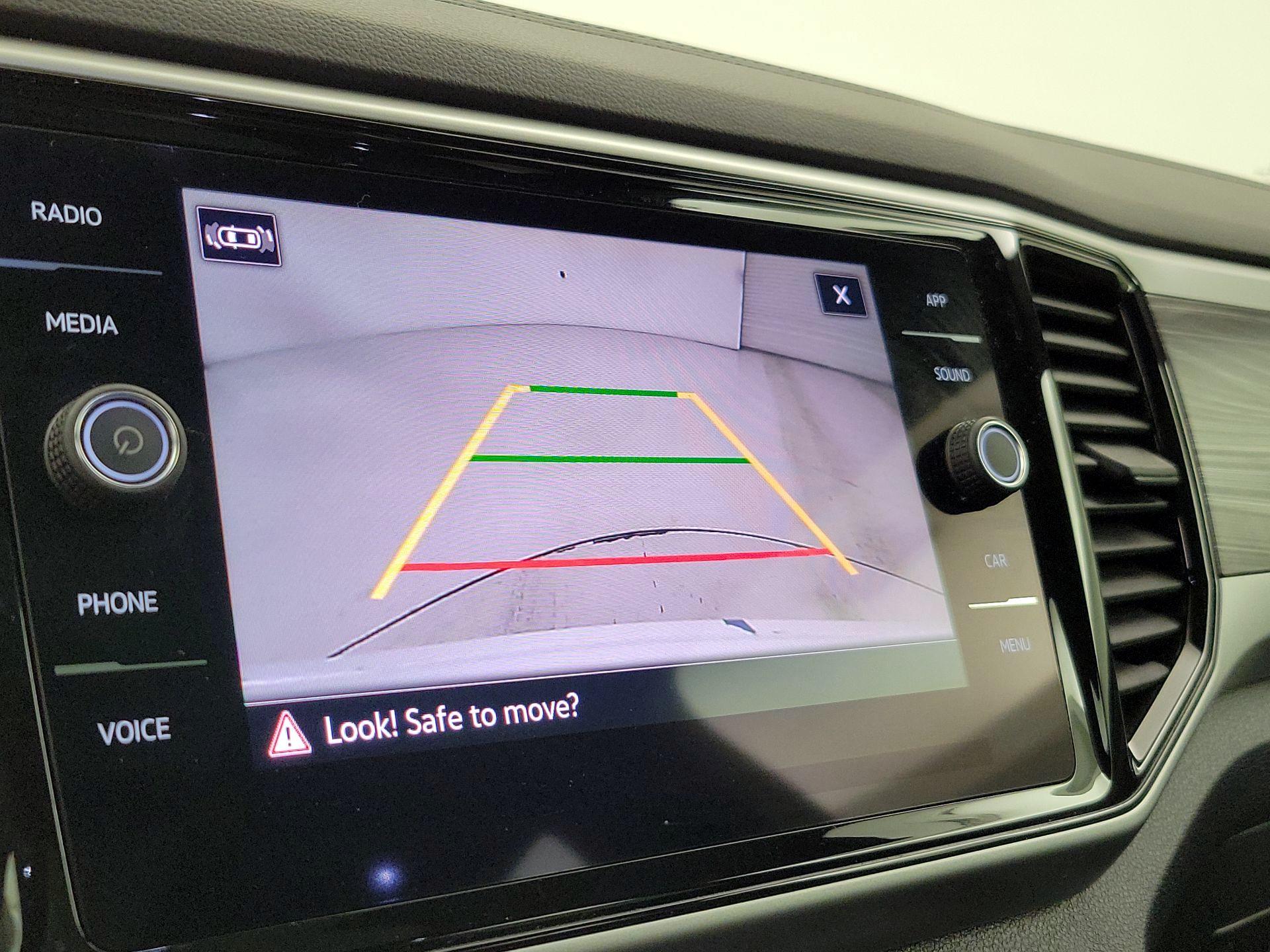 Thumbnail: 2022 Volkswagen Atlas - 14