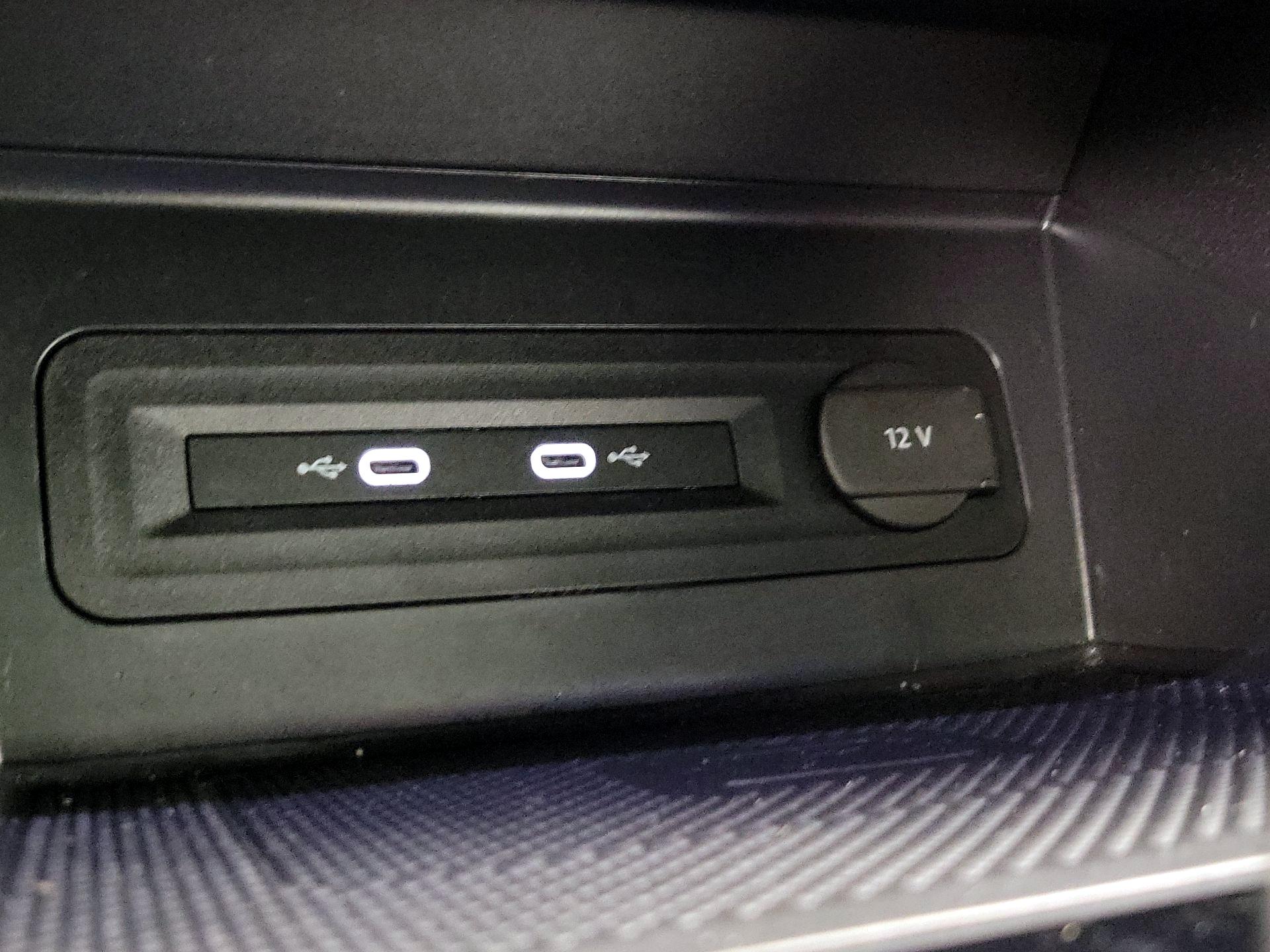 Thumbnail: 2022 Volkswagen Atlas - 18