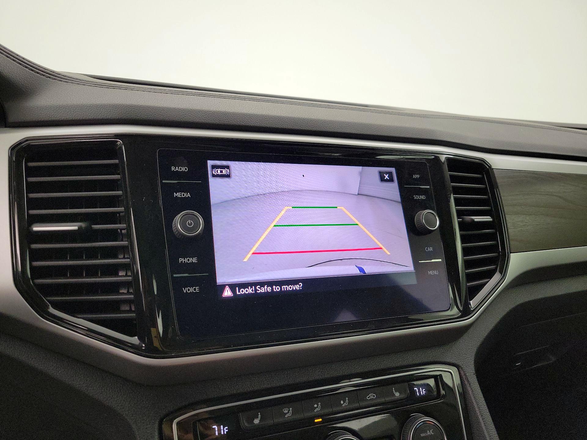 Thumbnail: 2022 Volkswagen Atlas - 14