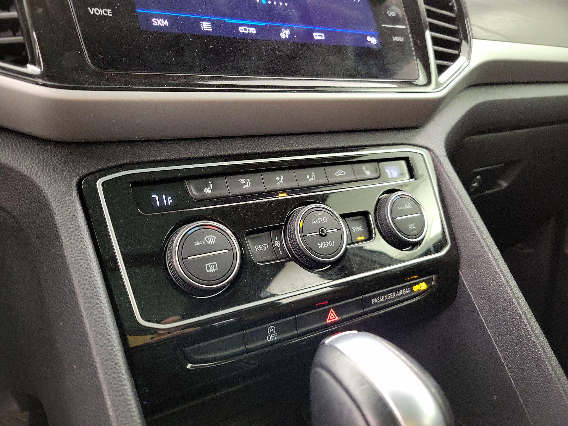 Thumbnail: 2022 Volkswagen Atlas - 16