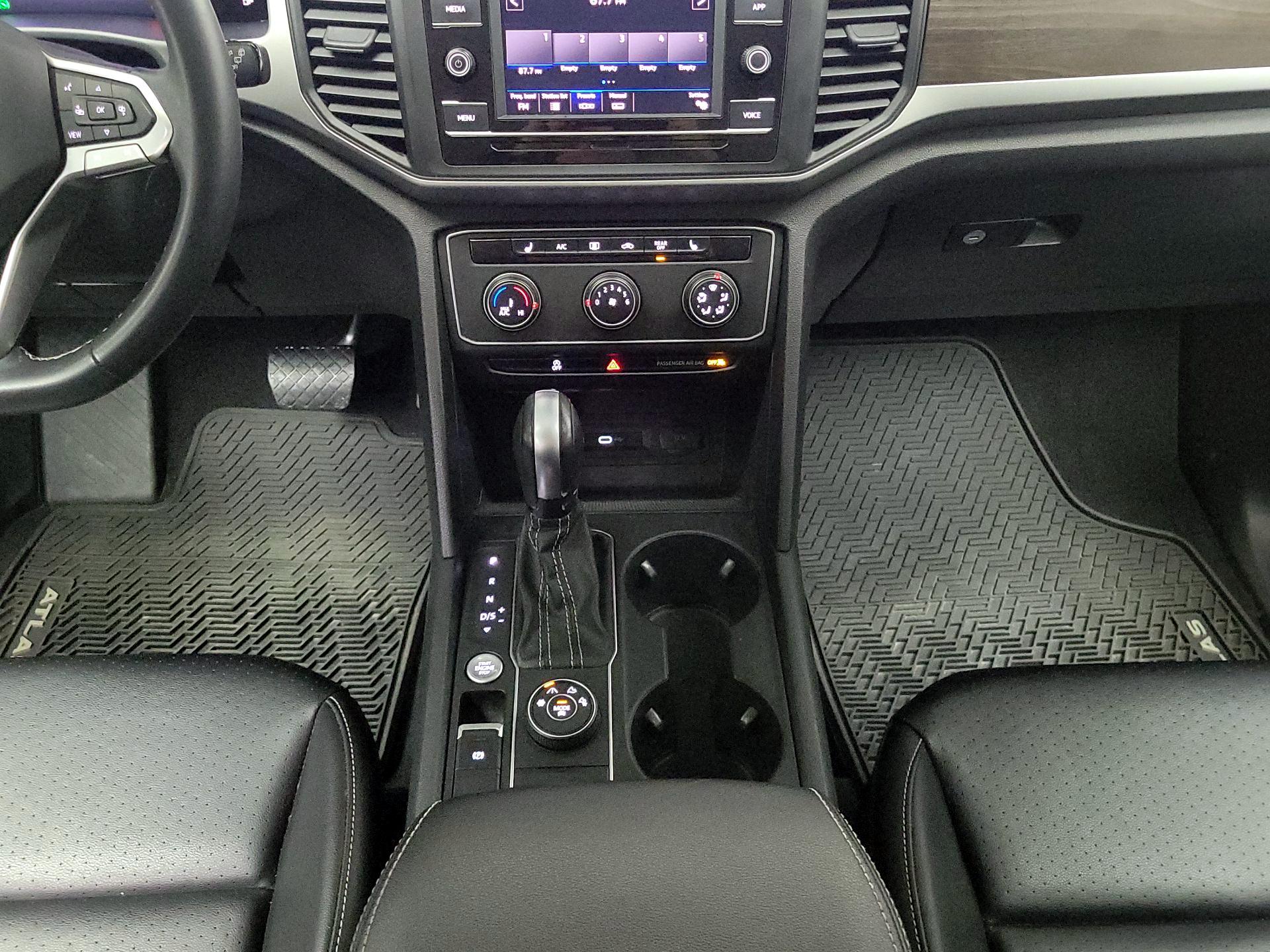 Thumbnail: 2022 Volkswagen Atlas - 17