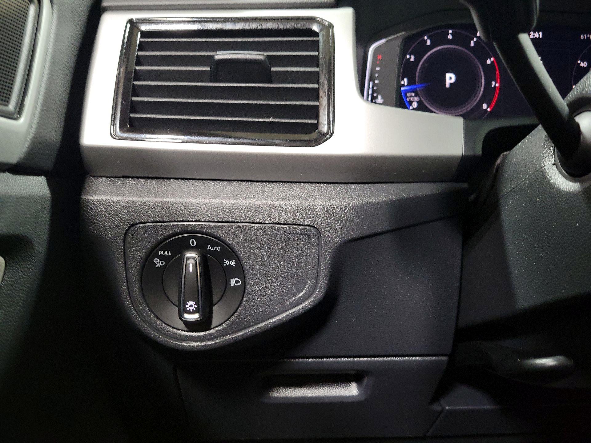 Thumbnail: 2023 Volkswagen Atlas - 13