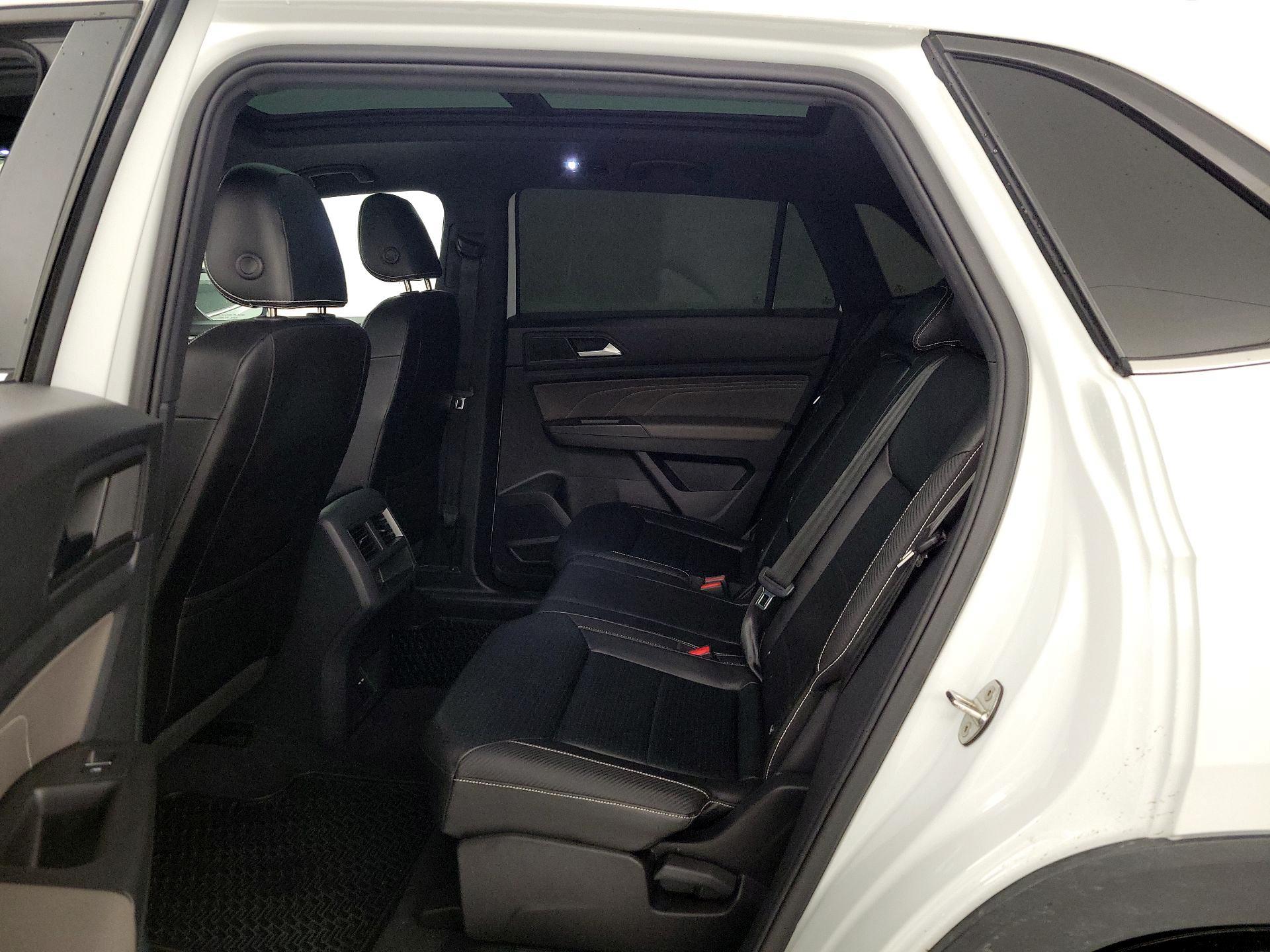 Thumbnail: 2023 Volkswagen Atlas - 19