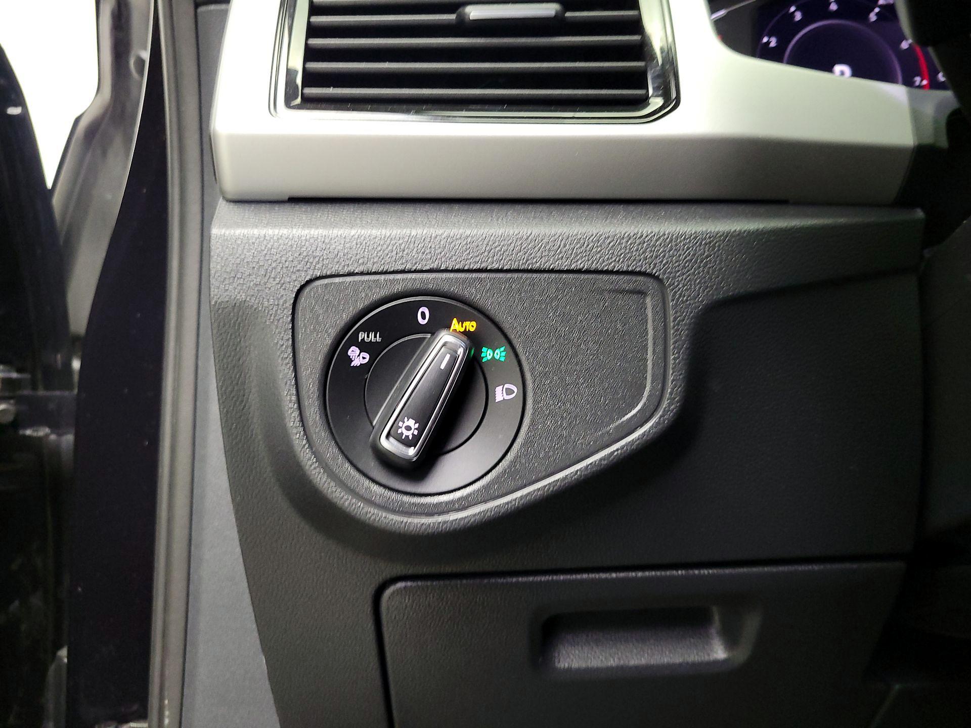 Thumbnail: 2022 Volkswagen Atlas - 13