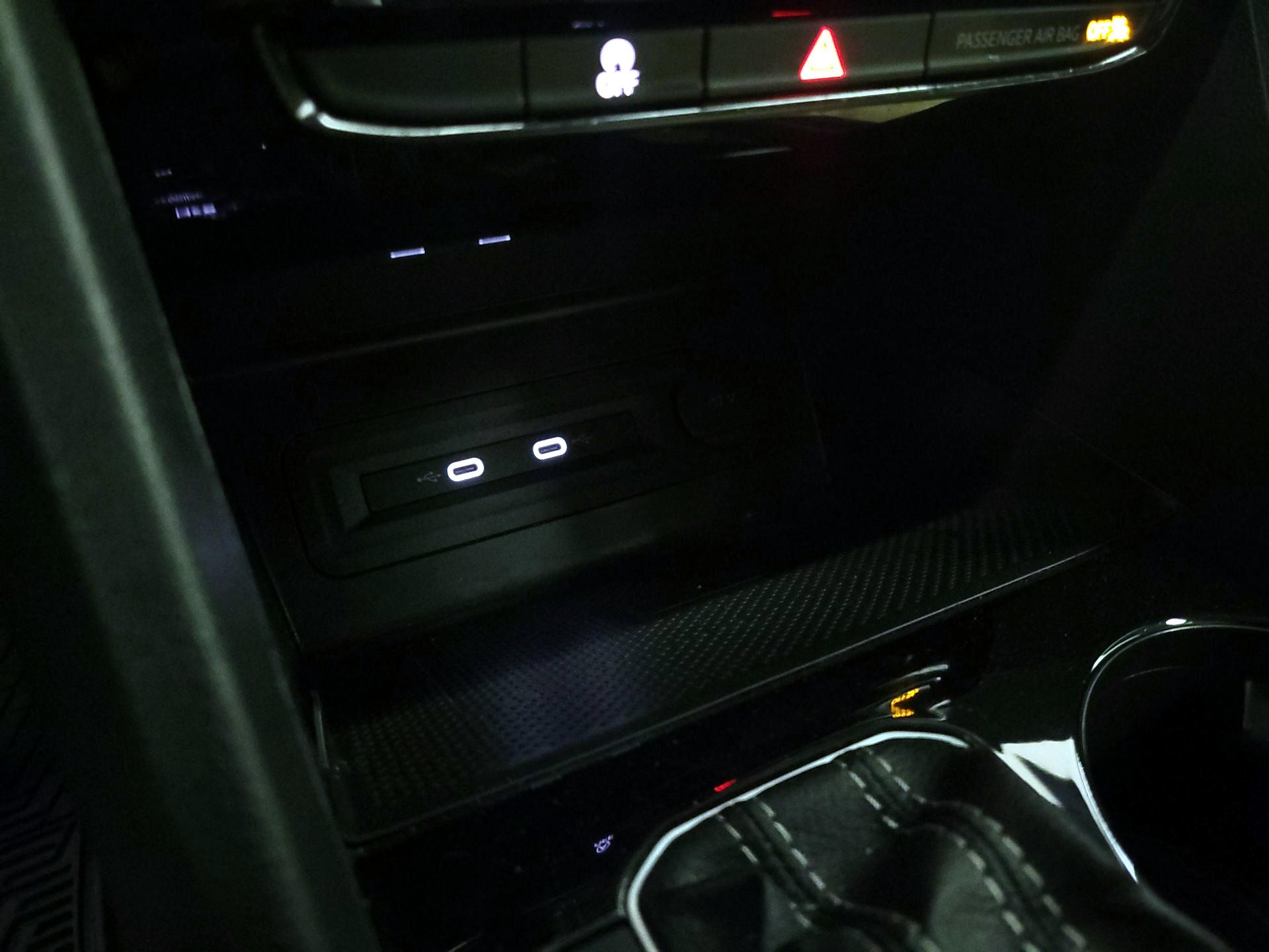 Thumbnail: 2022 Volkswagen Atlas - 18