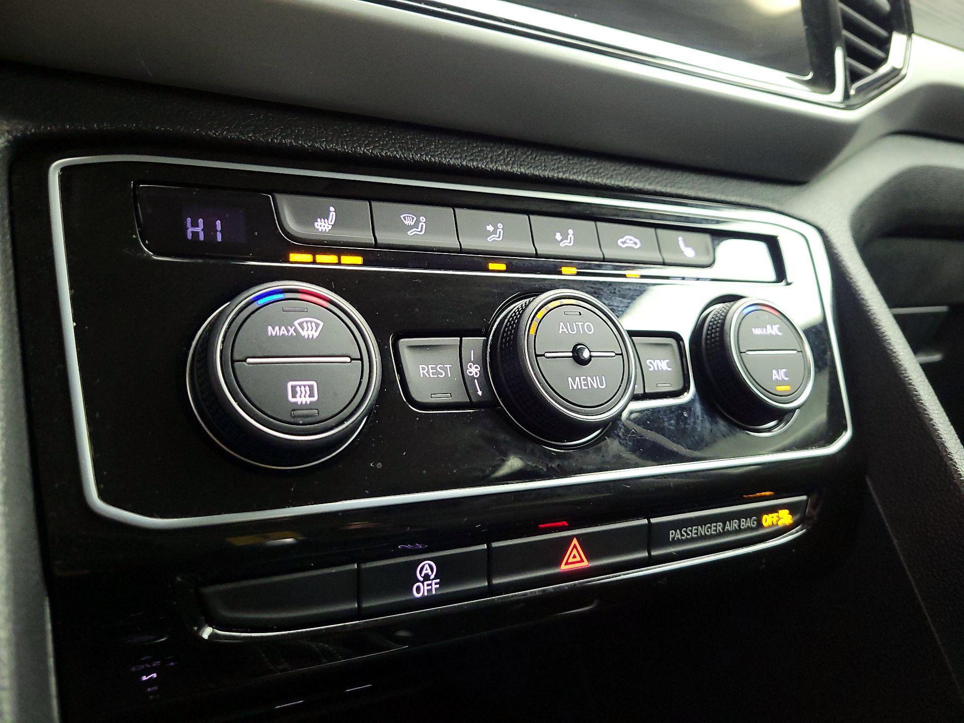 Thumbnail: 2023 Volkswagen Atlas - 16