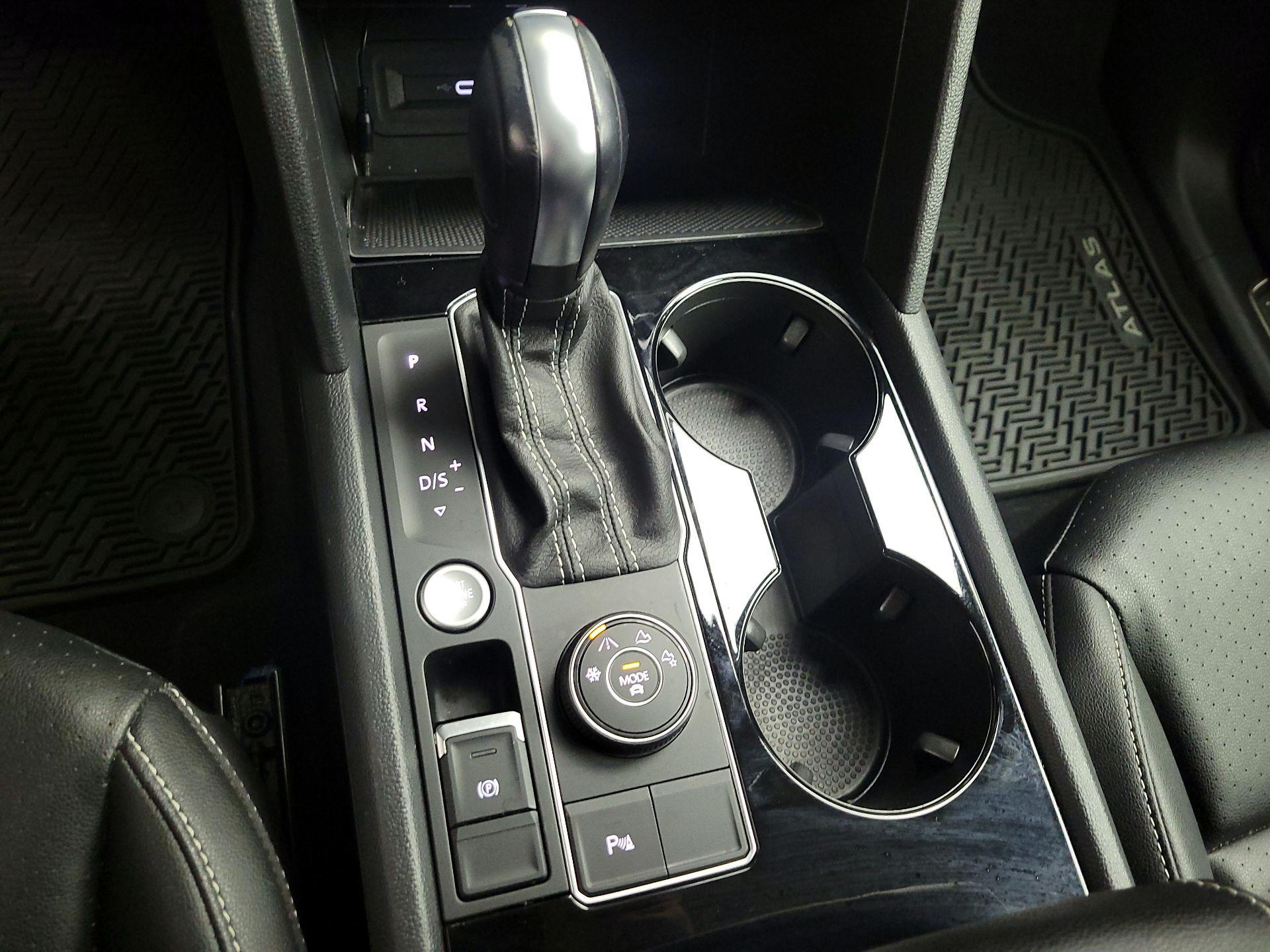 Thumbnail: 2023 Volkswagen Atlas - 17