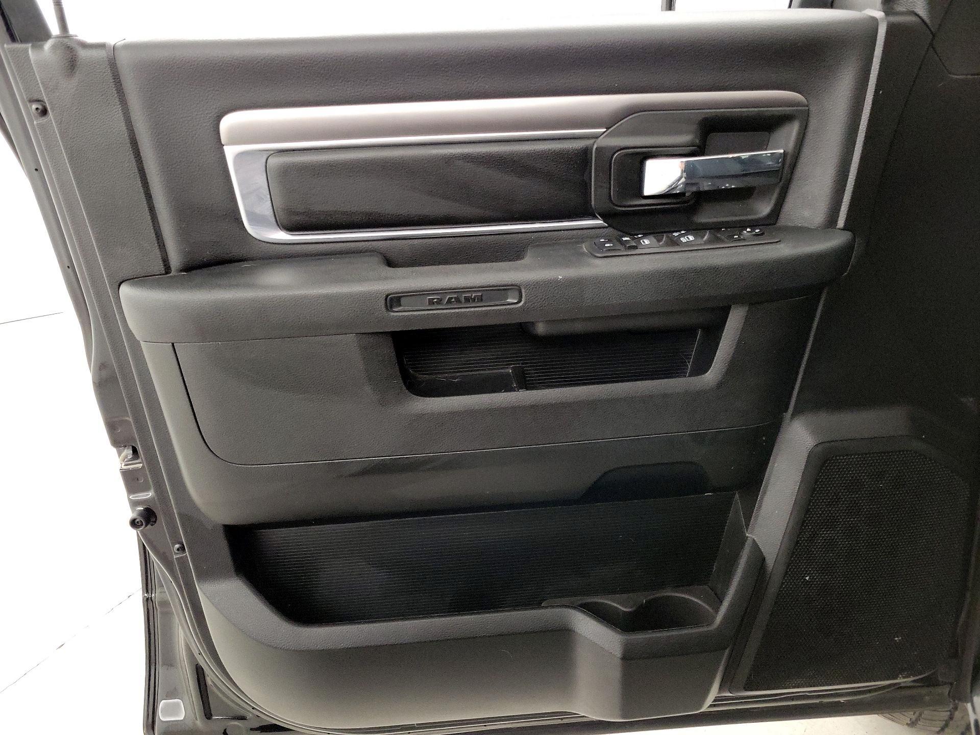 Thumbnail: 2022 RAM 1500 Classic - 12