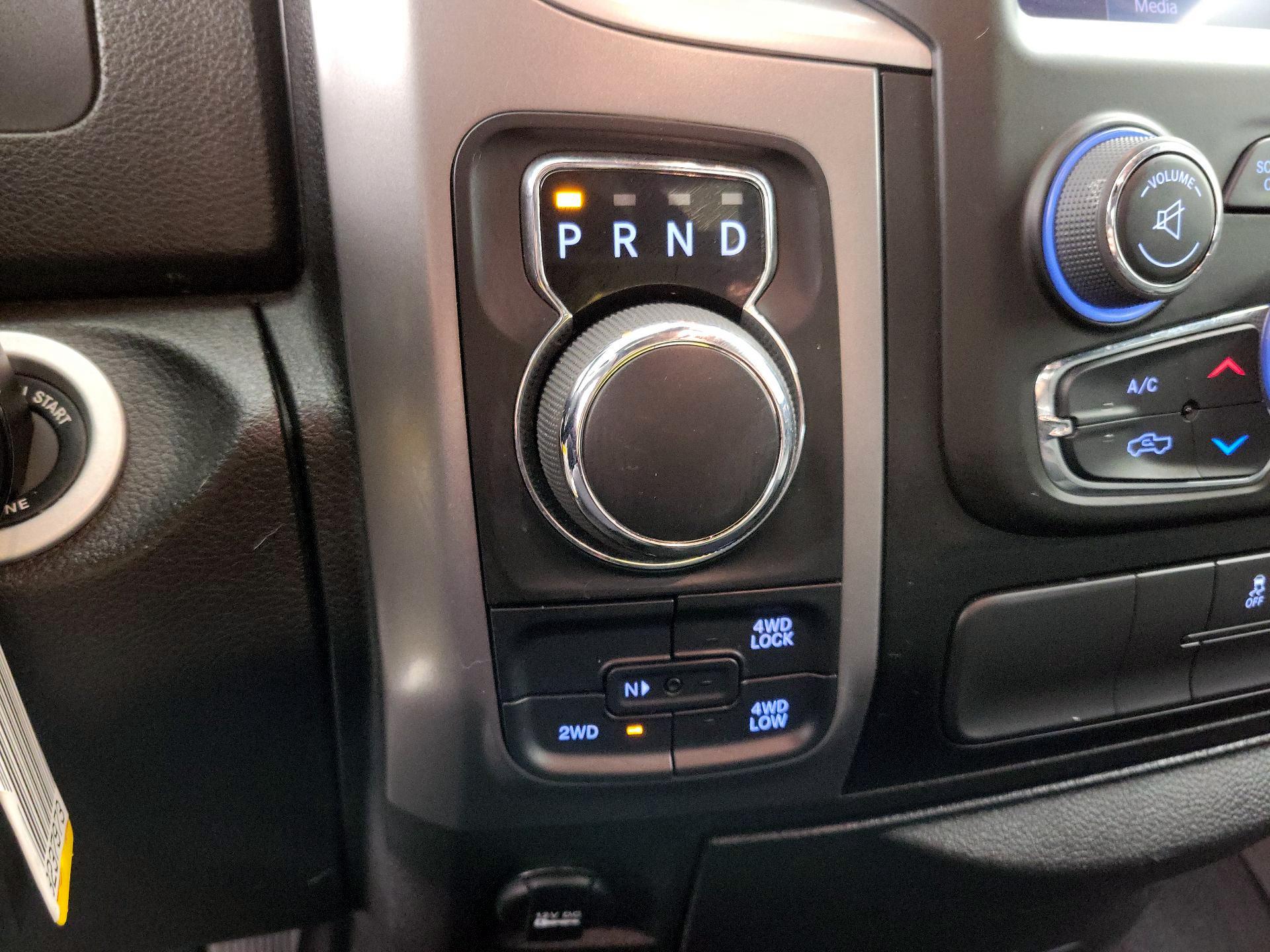 Thumbnail: 2022 RAM 1500 Classic - 17