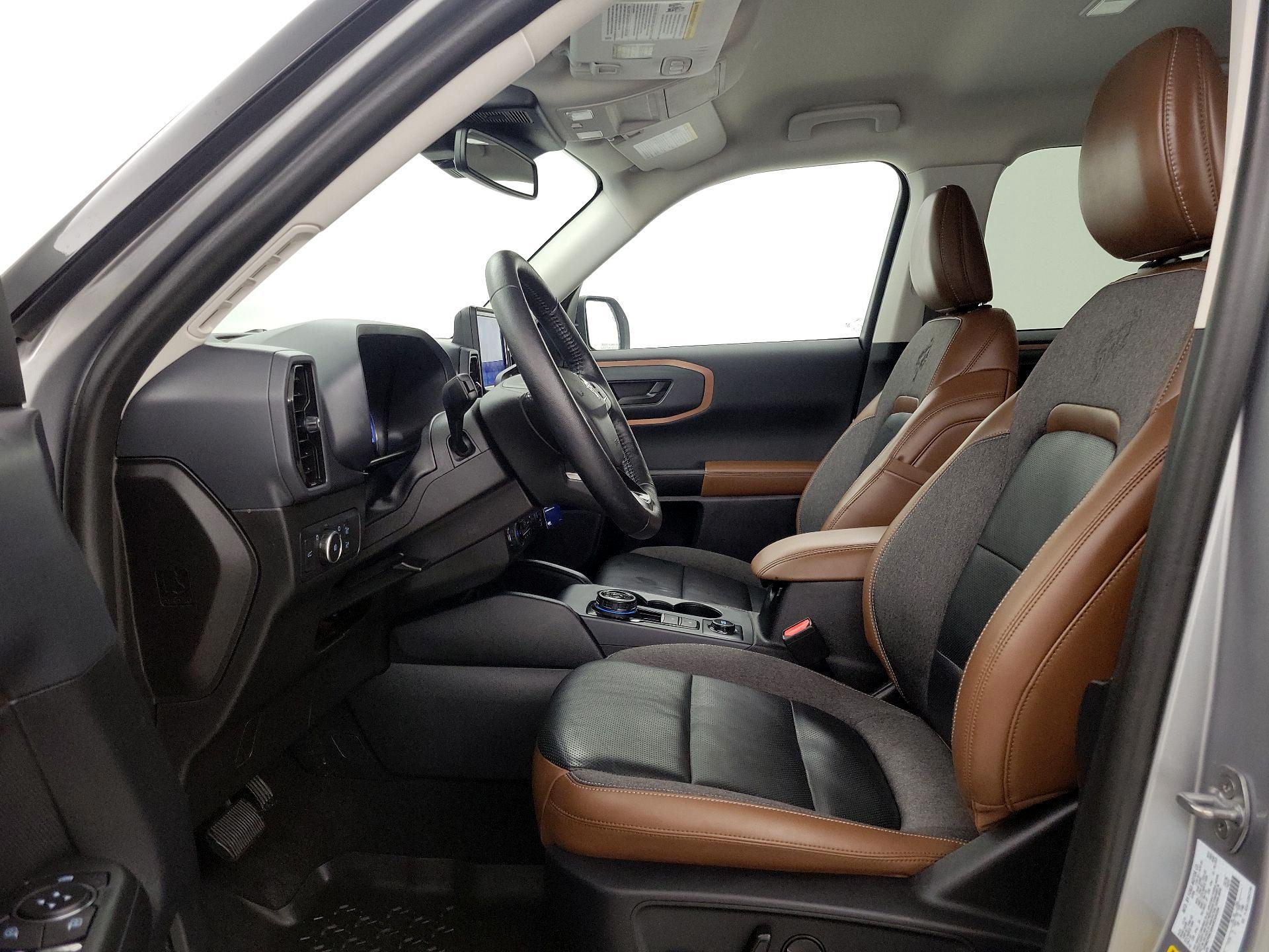 Thumbnail: 2022 Ford Bronco Sport - 11