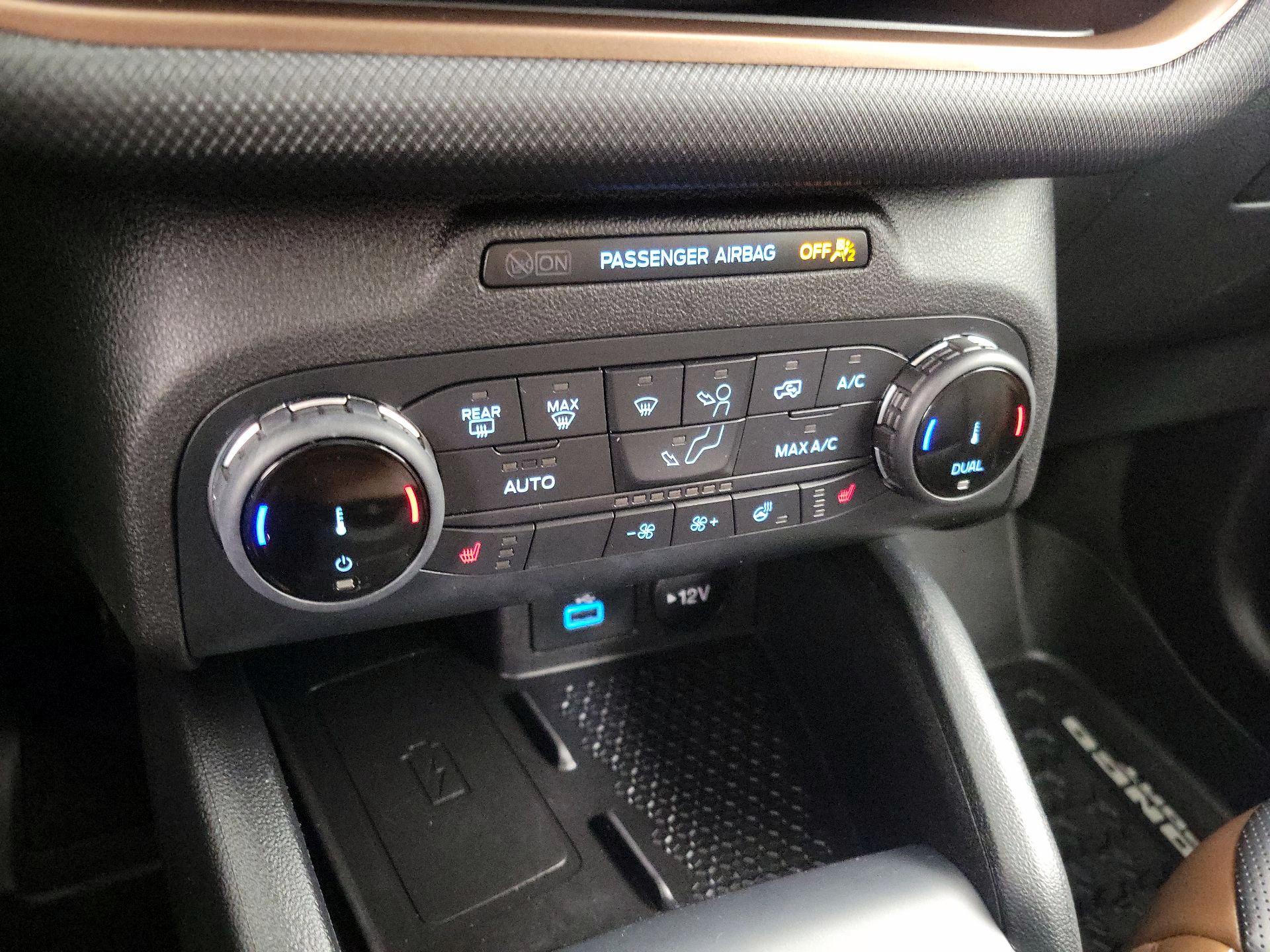 Thumbnail: 2022 Ford Bronco Sport - 17