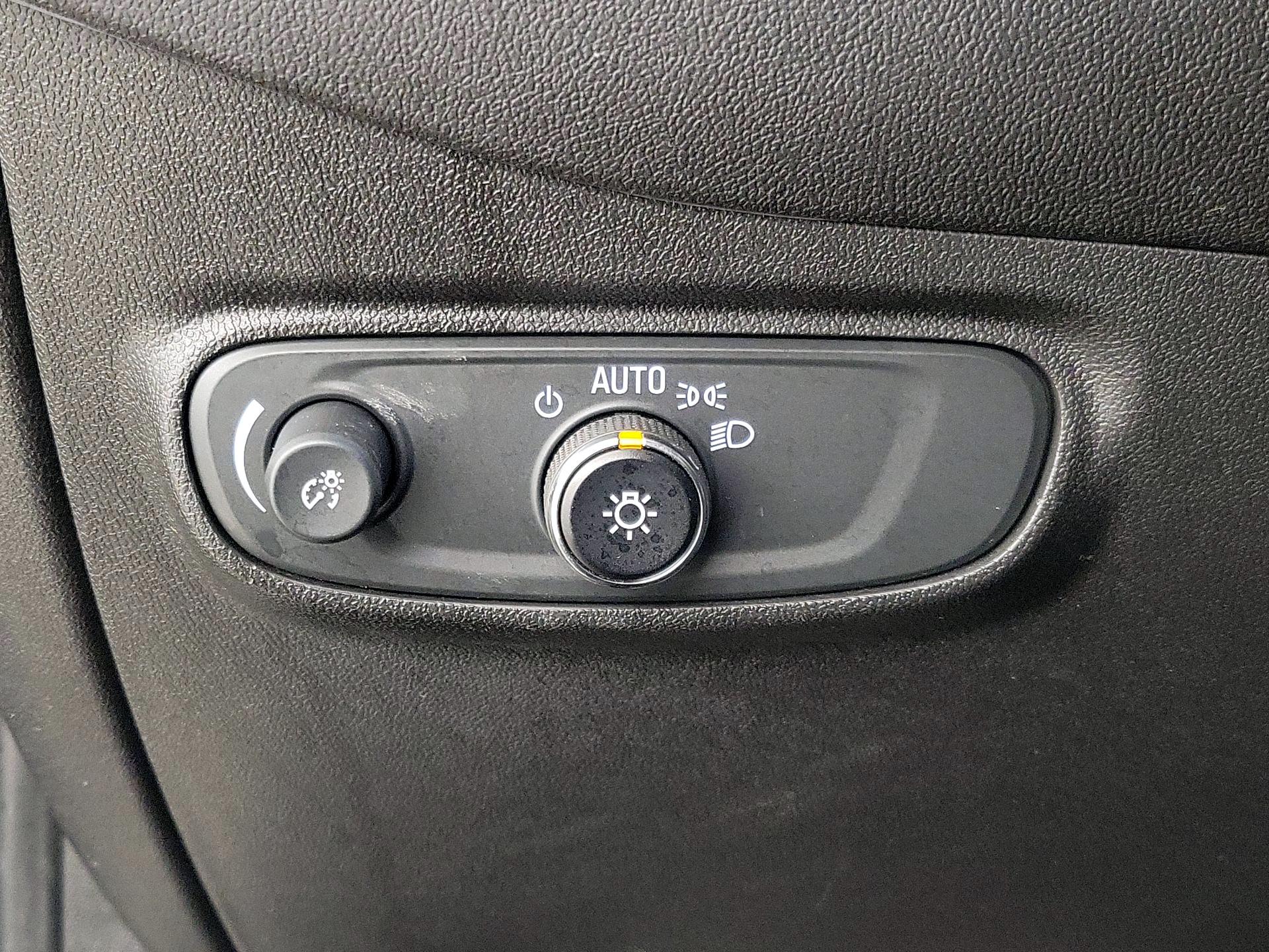 Thumbnail: 2022 Chevrolet Equinox - 13